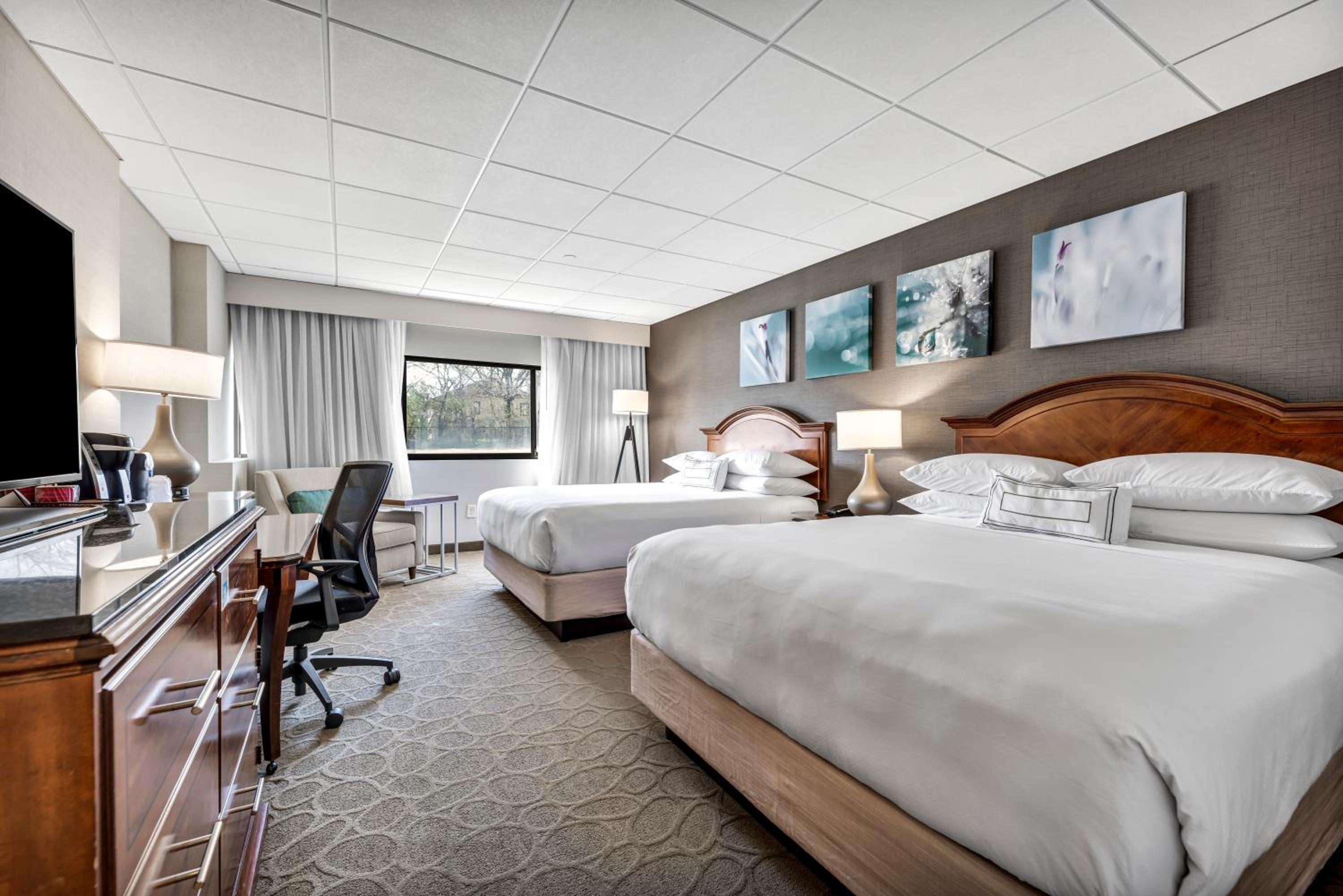 Milwaukee Vacations - Delta Hotels by Marriott Mount Pleasant - Property Image 1