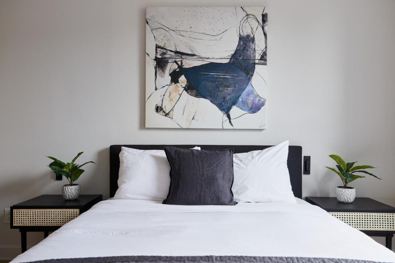 New and Cozy 3 bedroom in Le Plateau by Denstays