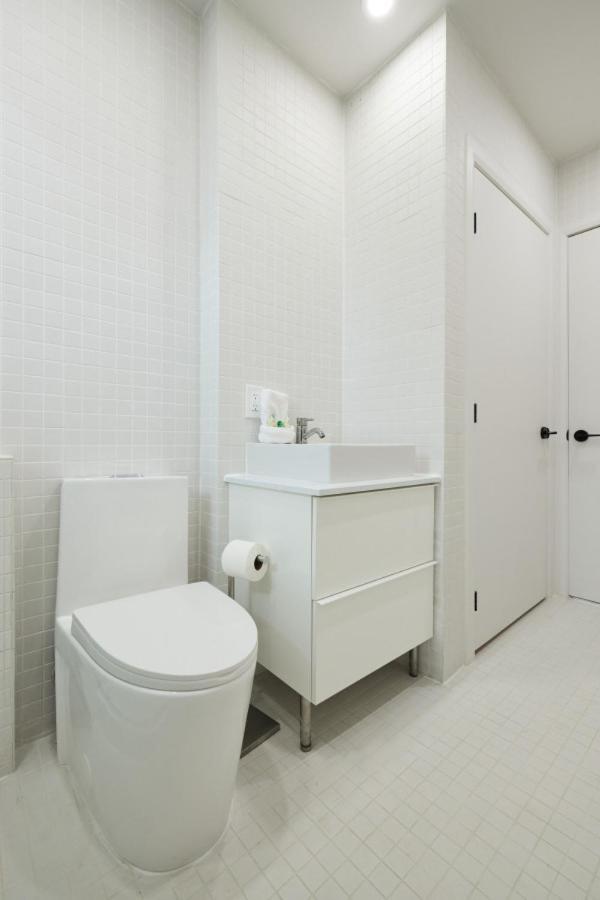 New and Cozy 3 bedroom in Le Plateau by Denstays