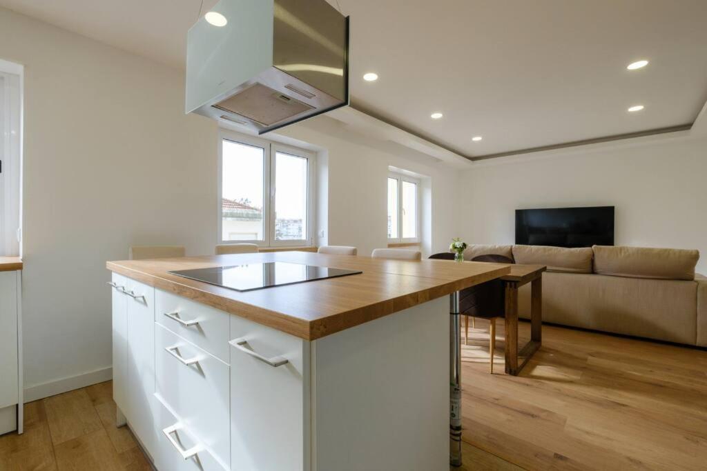 Apartamento T3 em Lisboa/ Queluz view 3