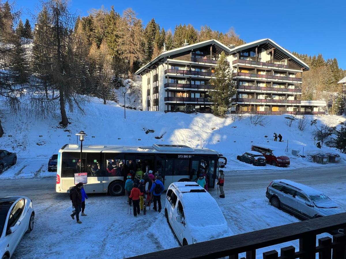 Cosy studio for 4 near ski lift, CRETES B24