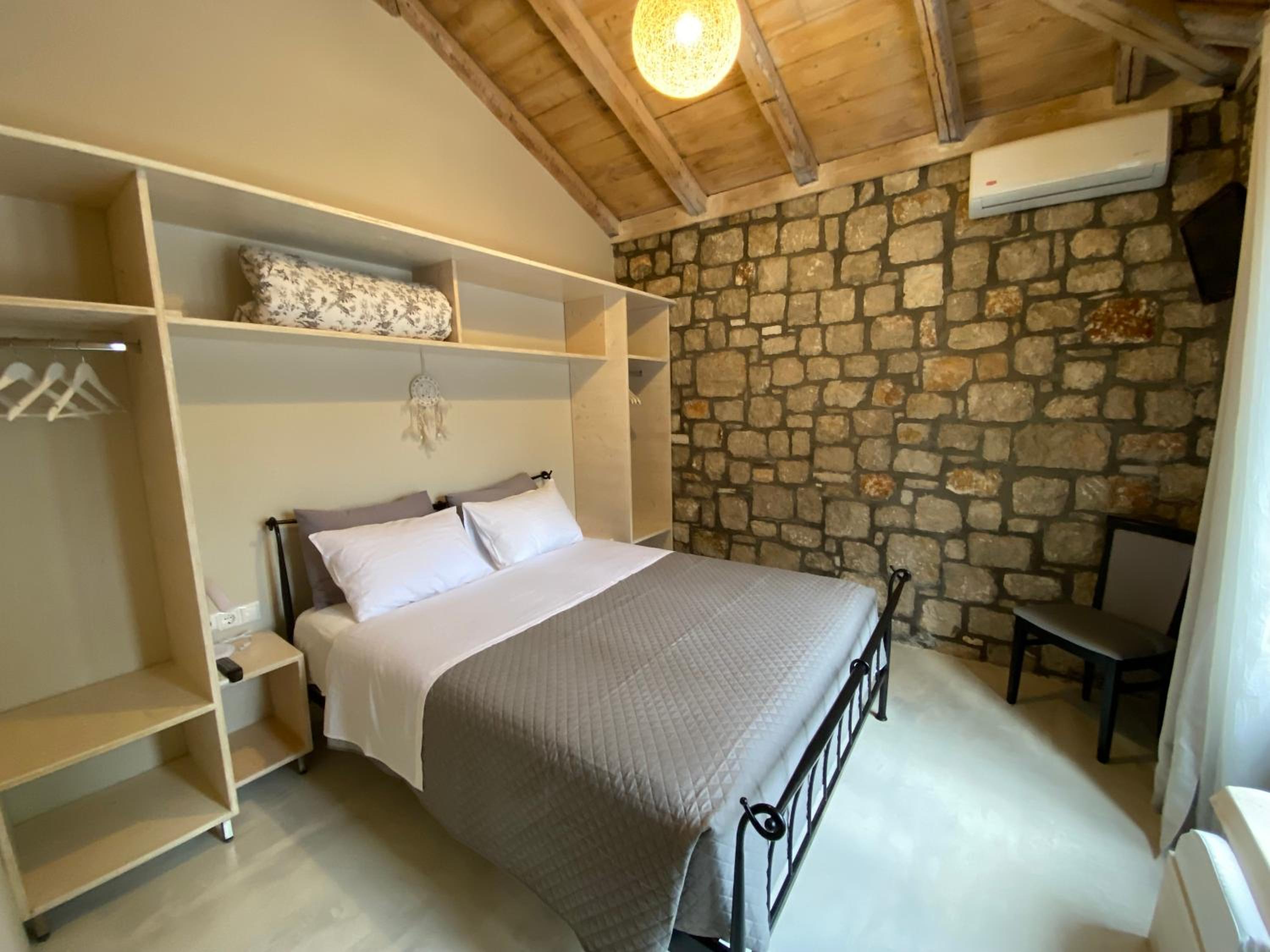 AGROTOPIA Guesthouses