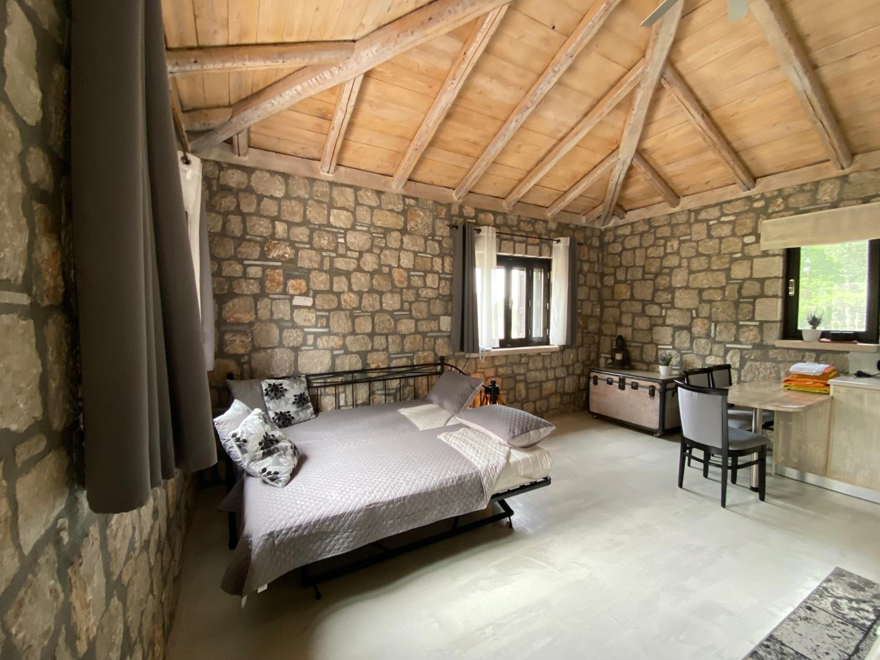 AGROTOPIA Guesthouses