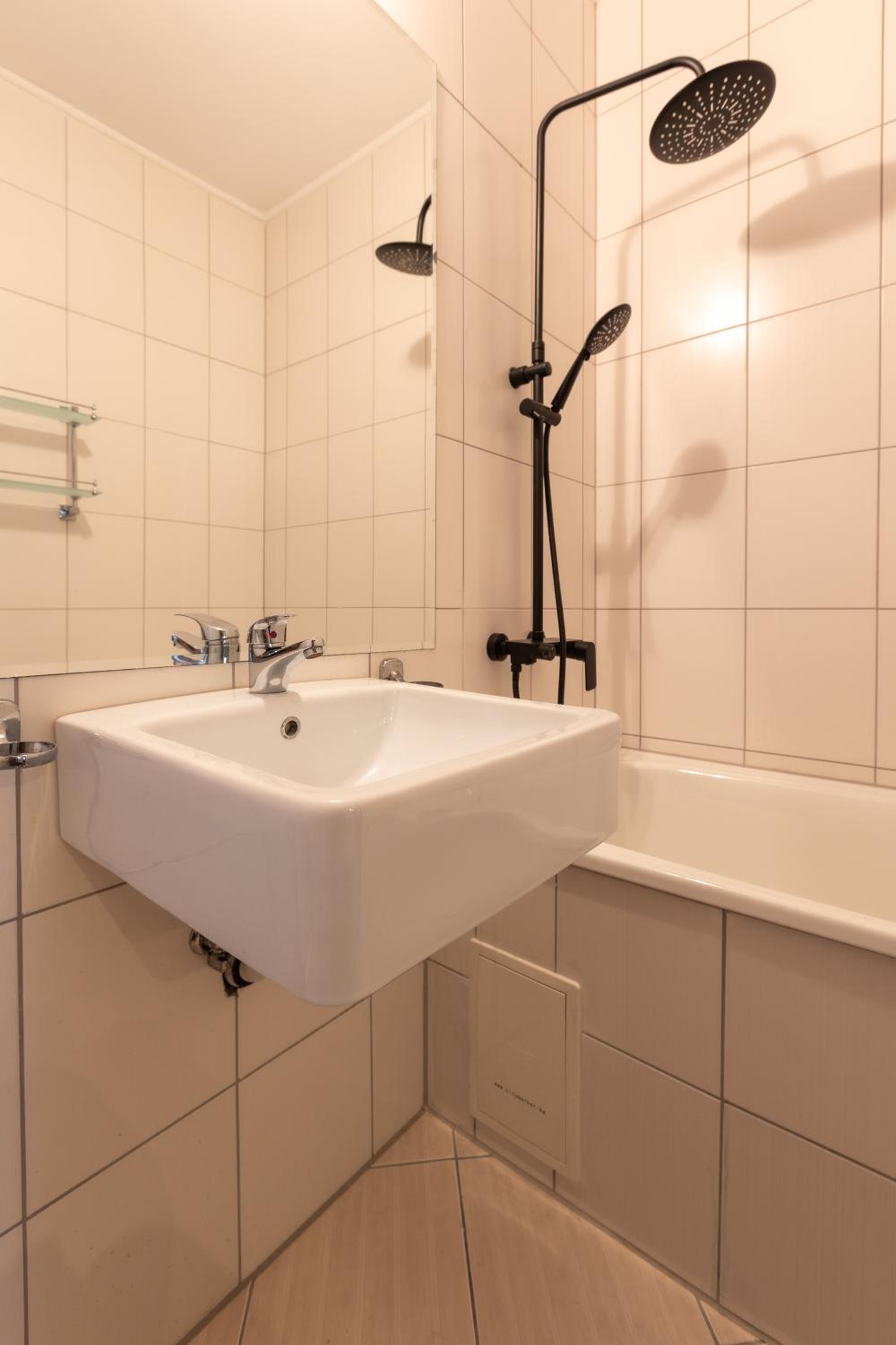 Cedar Lodge III 2 BDRM Flat B12