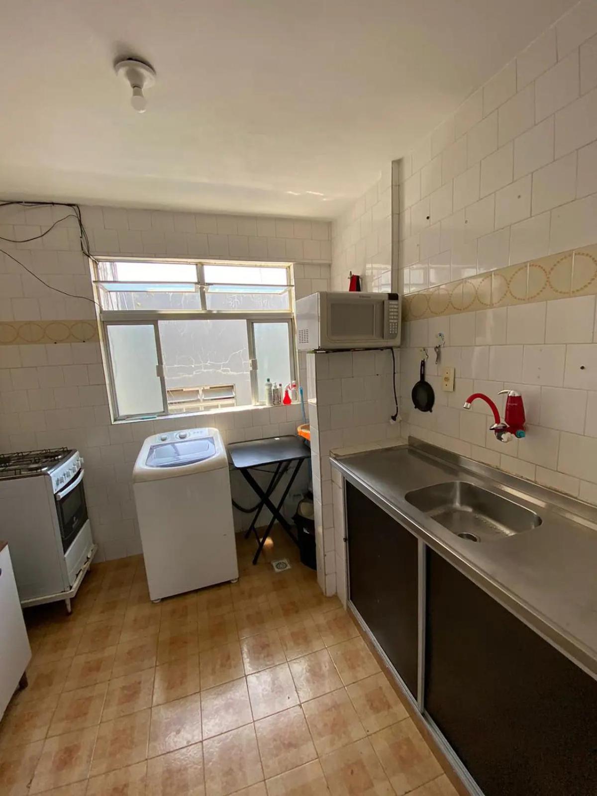 Quarto espaçoso e silencioso