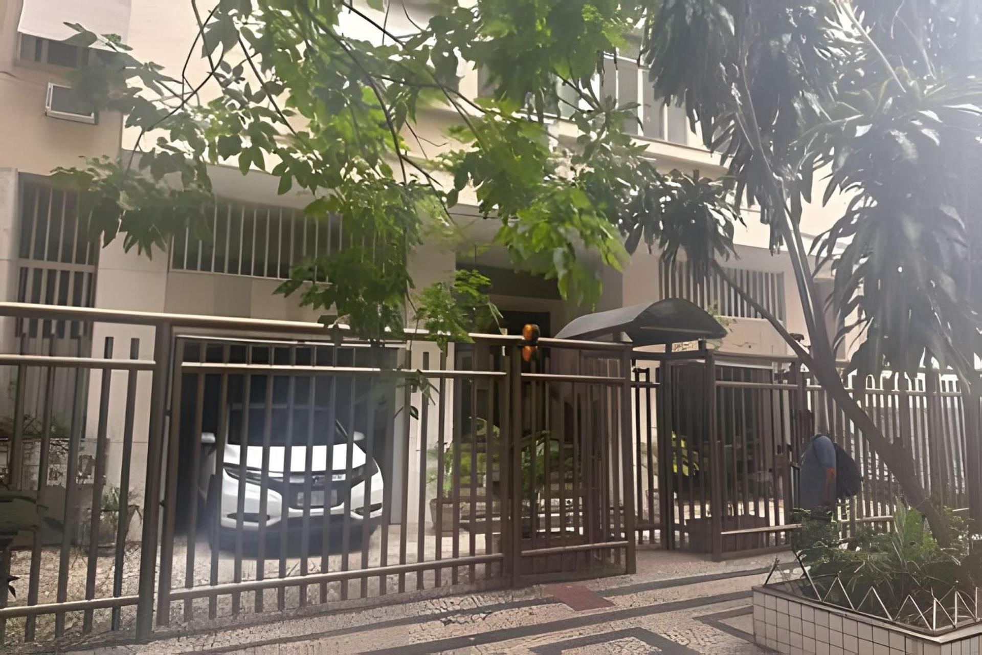 Apto Luxuoso, 50 Mts da Praia em Copacabana para 6