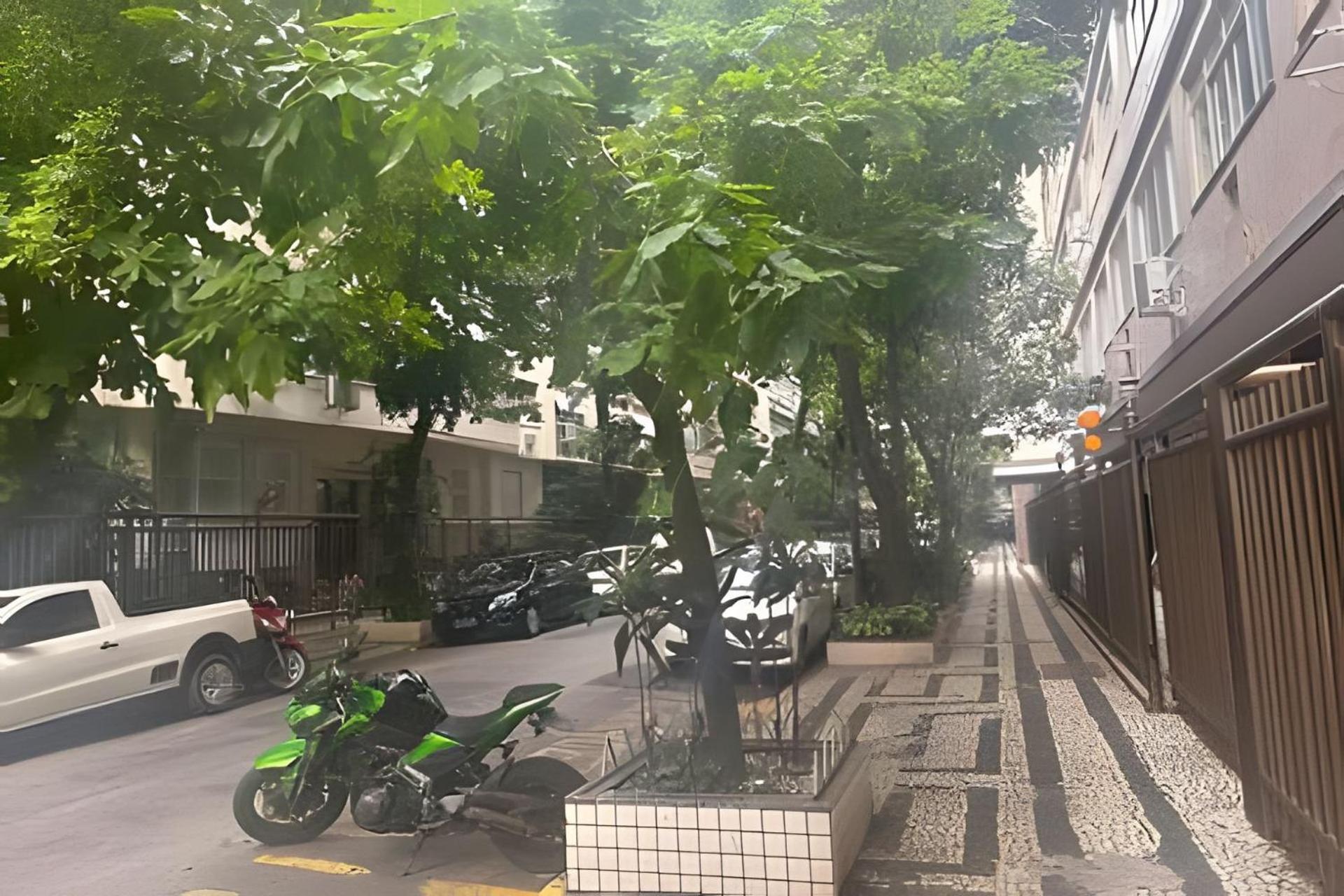 Apto Luxuoso, 50 Mts da Praia em Copacabana para 6