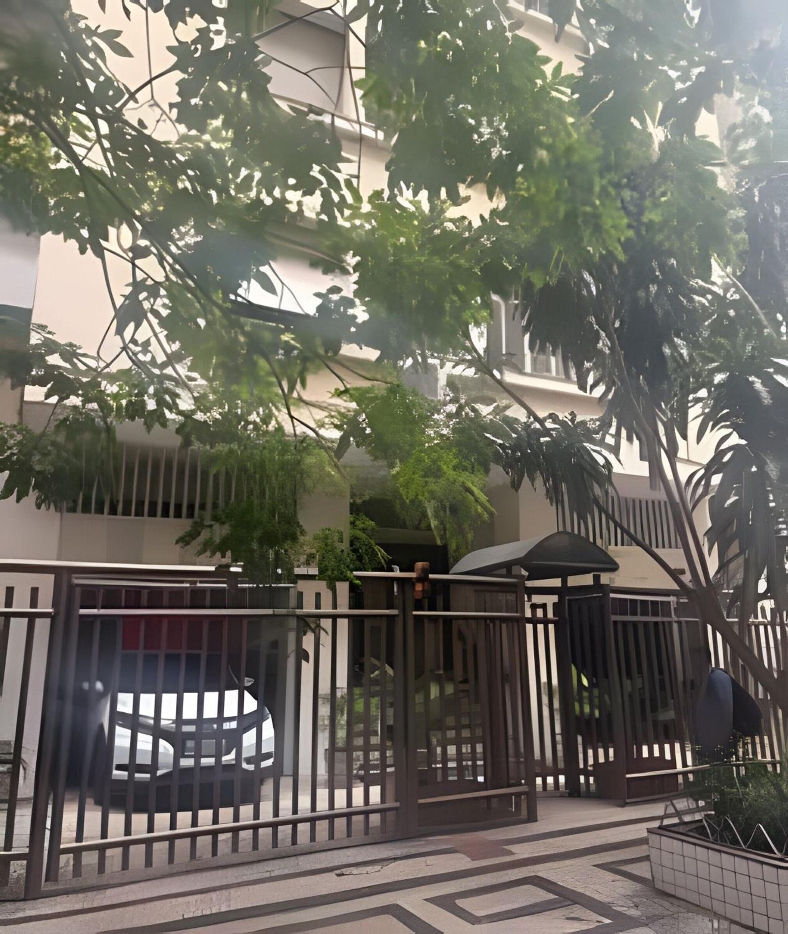 Apto Luxuoso, 50 Mts da Praia em Copacabana para 6