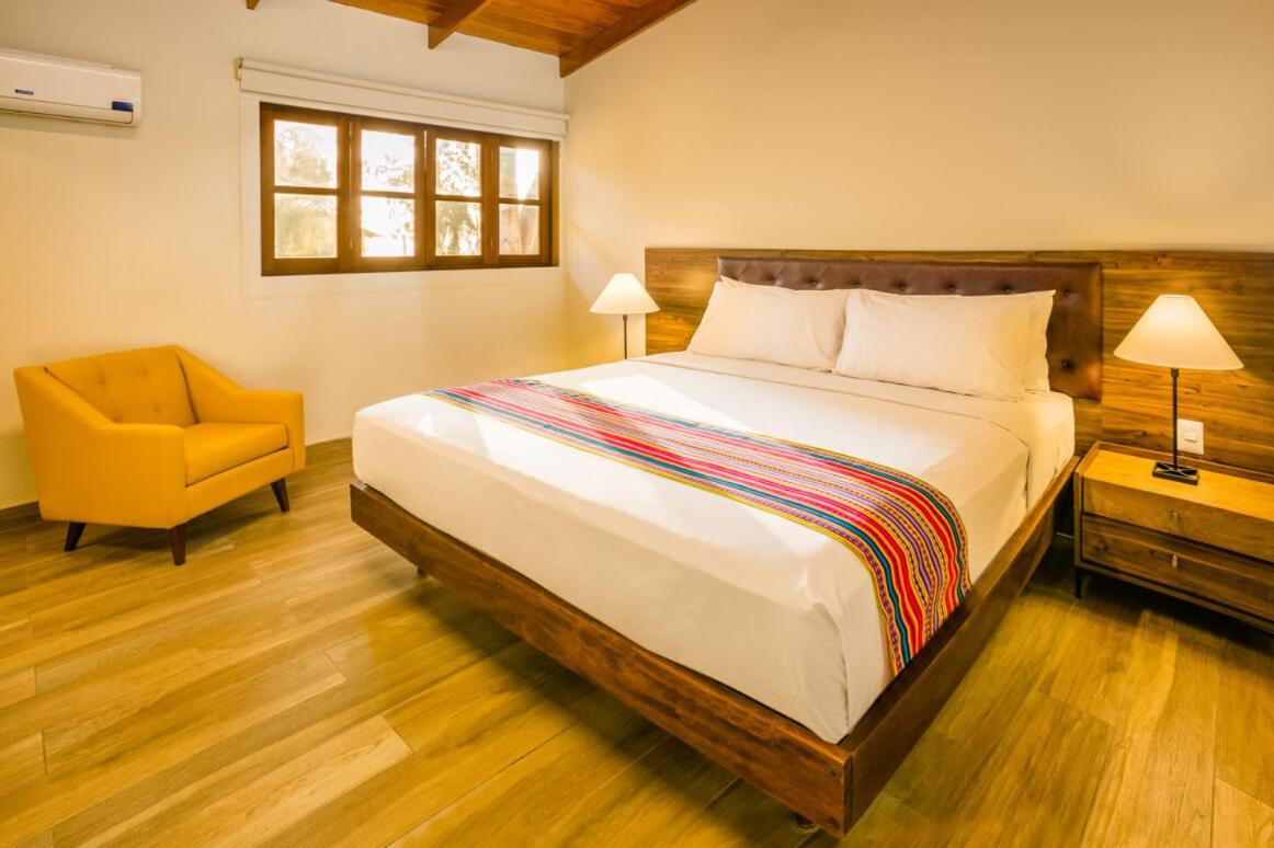 Decameron El Pueblo