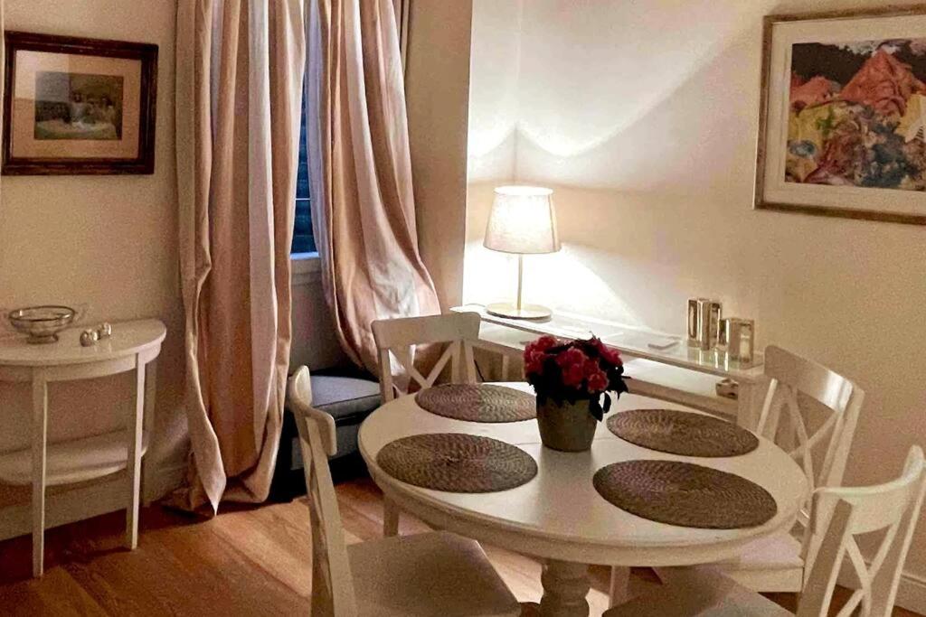 Cozy Santa Maria Novella Uffizi Duomo 2beds-2baths