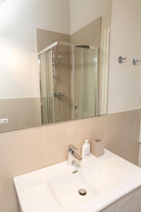 Cozy Santa Maria Novella Uffizi Duomo 2beds-2baths