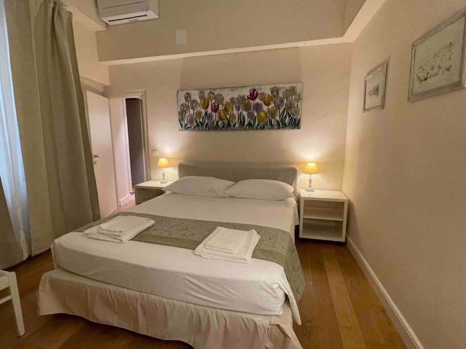 Cozy Santa Maria Novella Uffizi Duomo 2beds-2baths