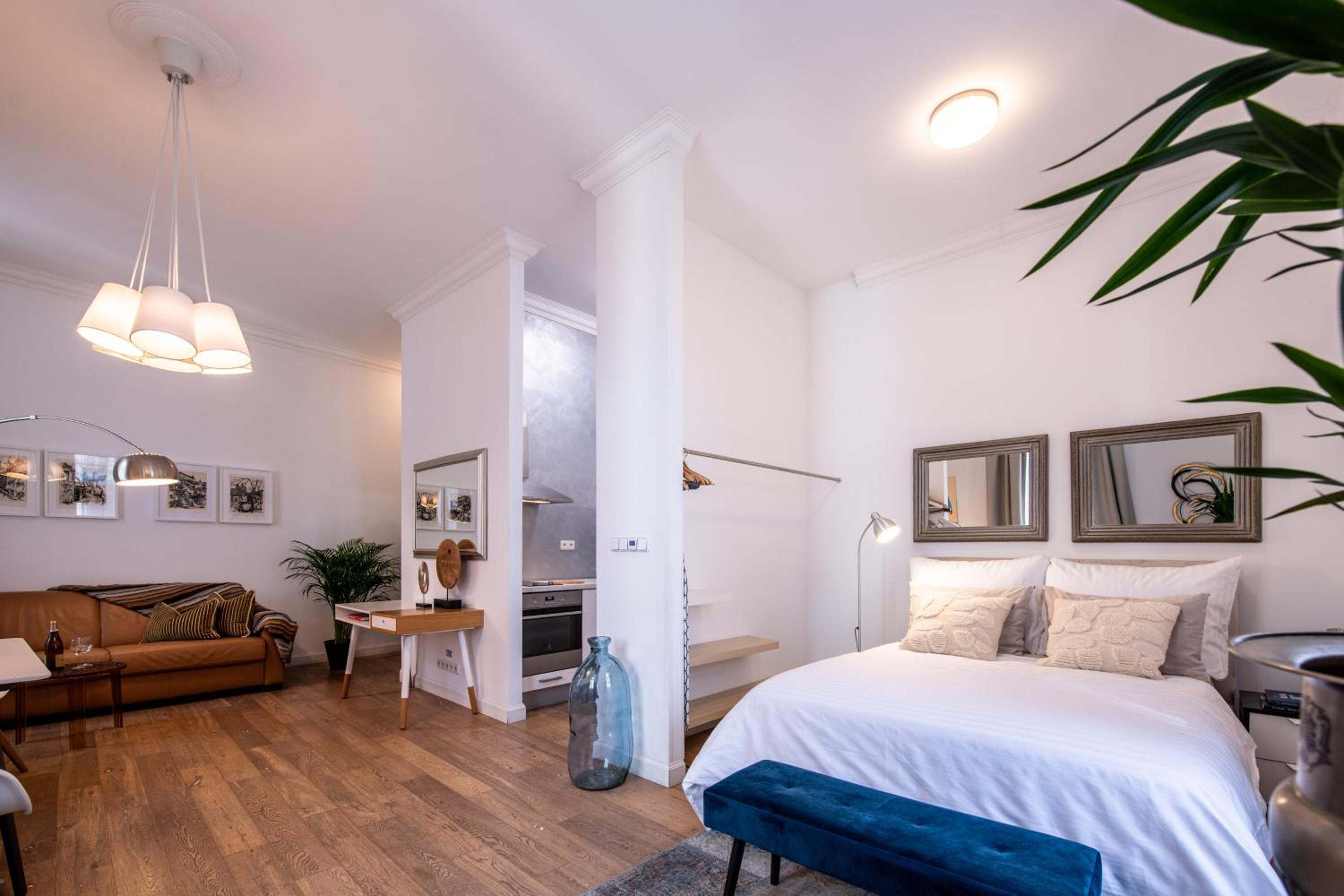 Modern Downtown APT - renovated, on ideal location
