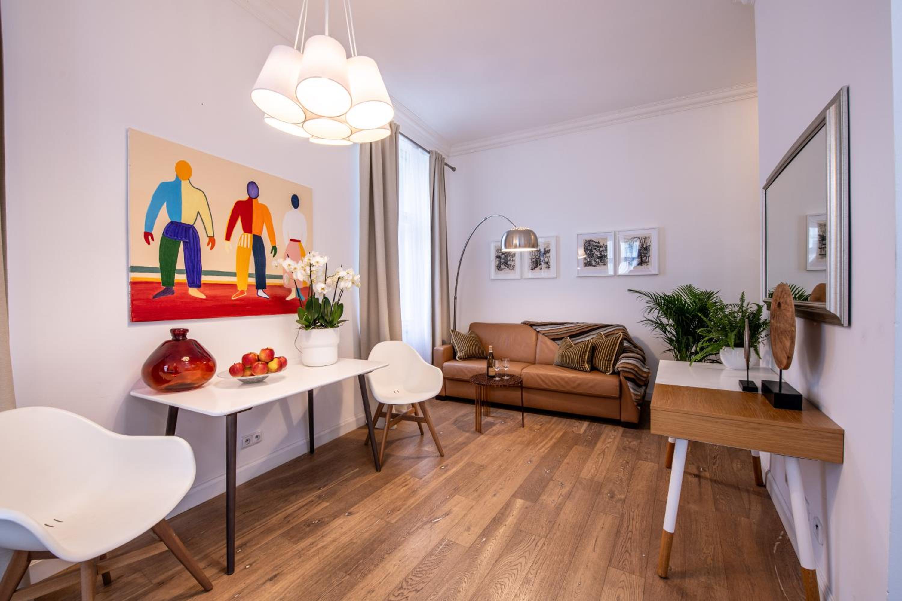 Modern Downtown APT - renovated, on ideal location