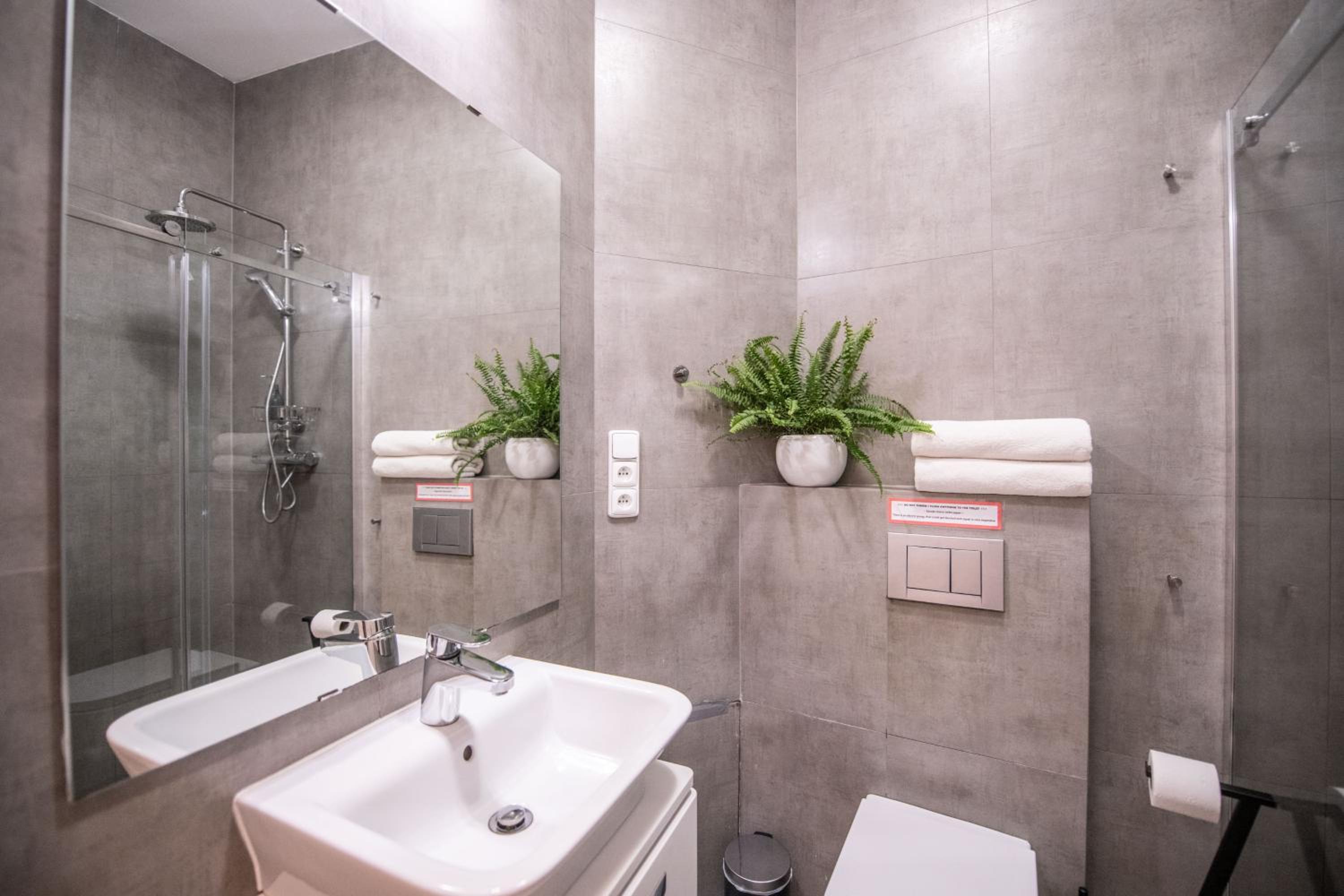 Modern Downtown APT - renovated, on ideal location