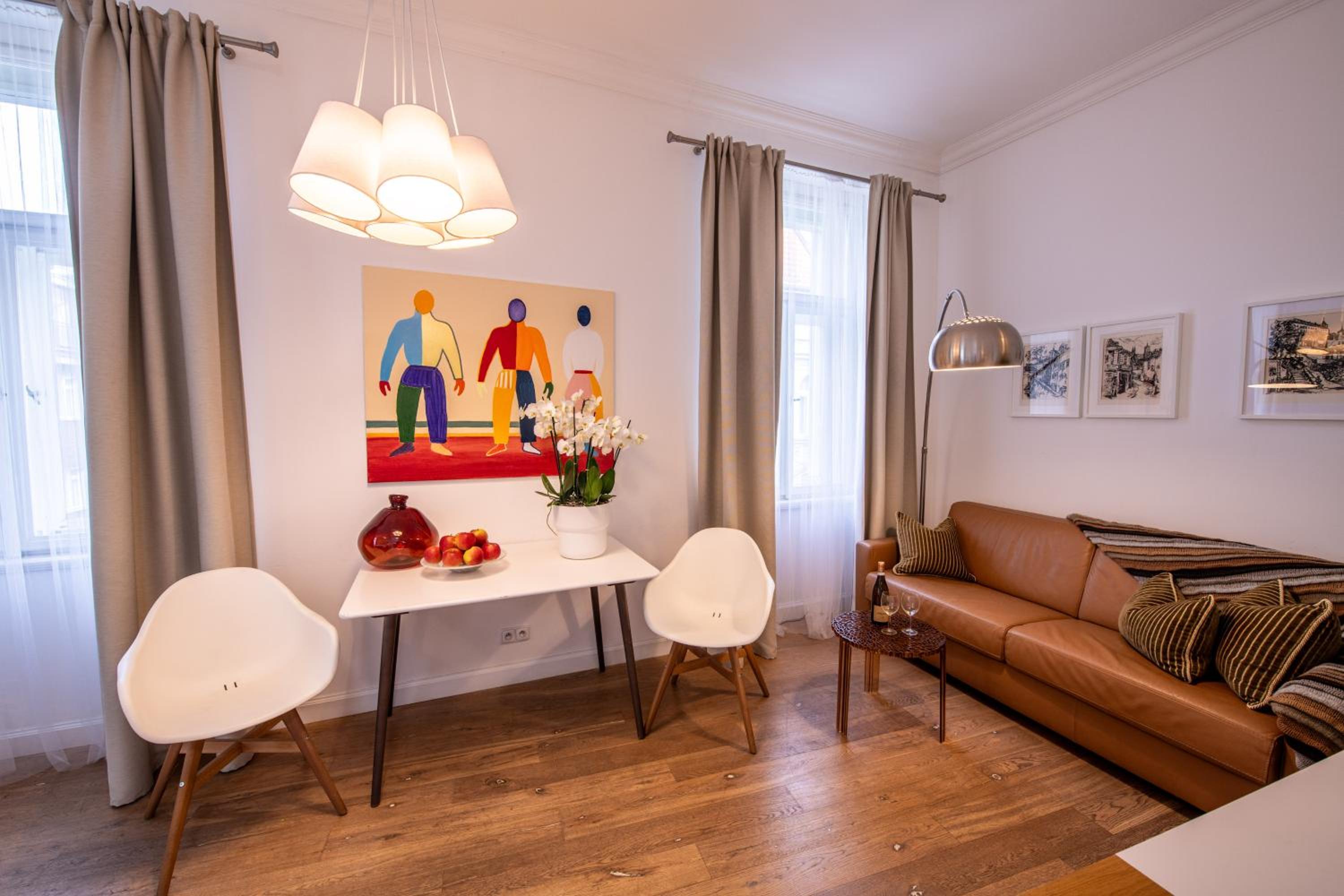 Modern Downtown APT - renovated, on ideal location