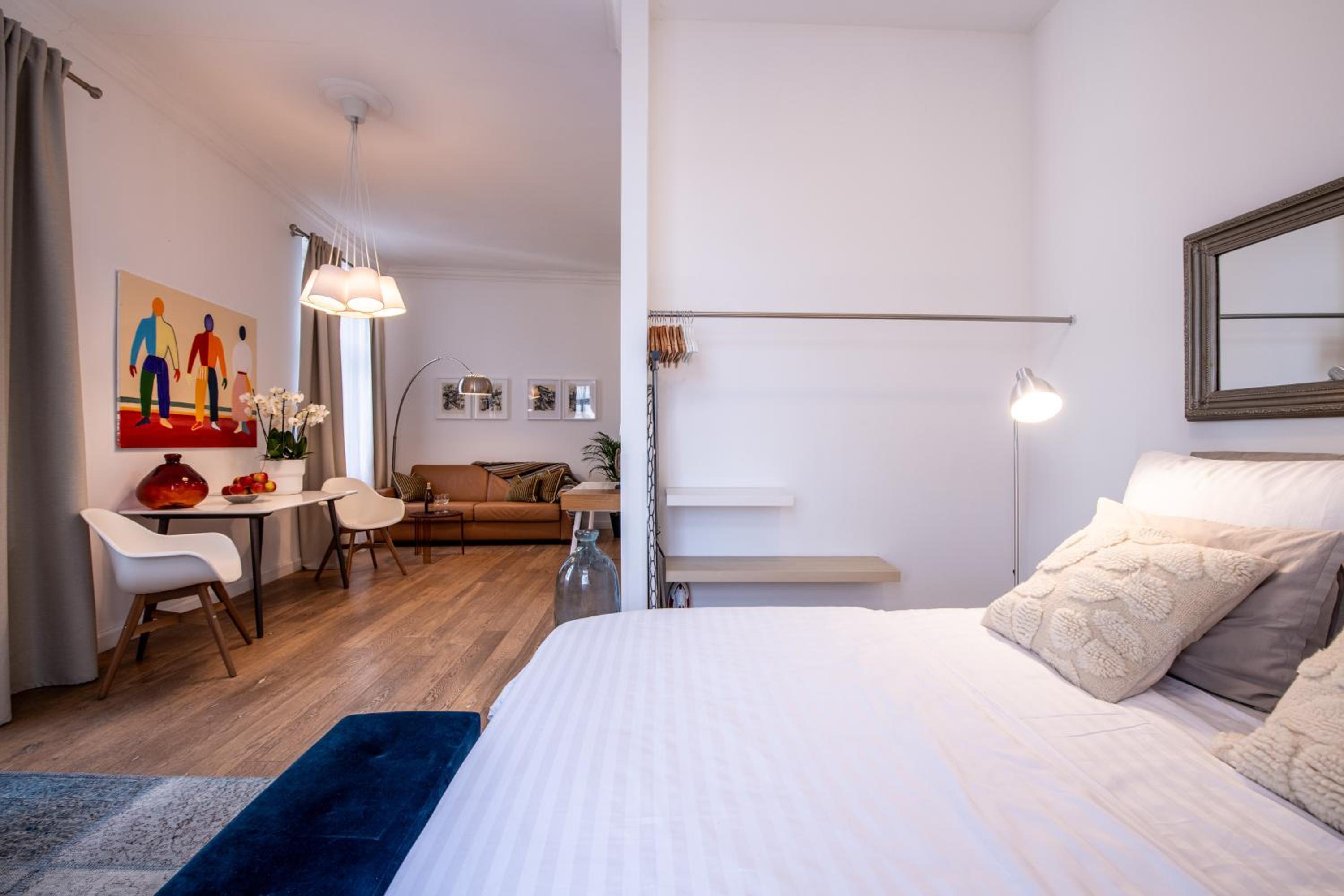 Modern Downtown APT - renovated, on ideal location