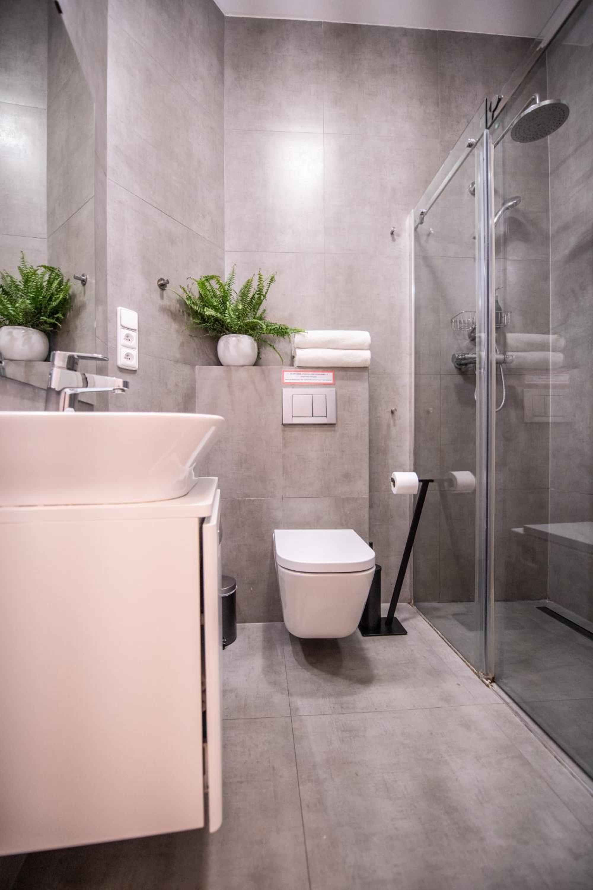Modern Downtown APT - renovated, on ideal location