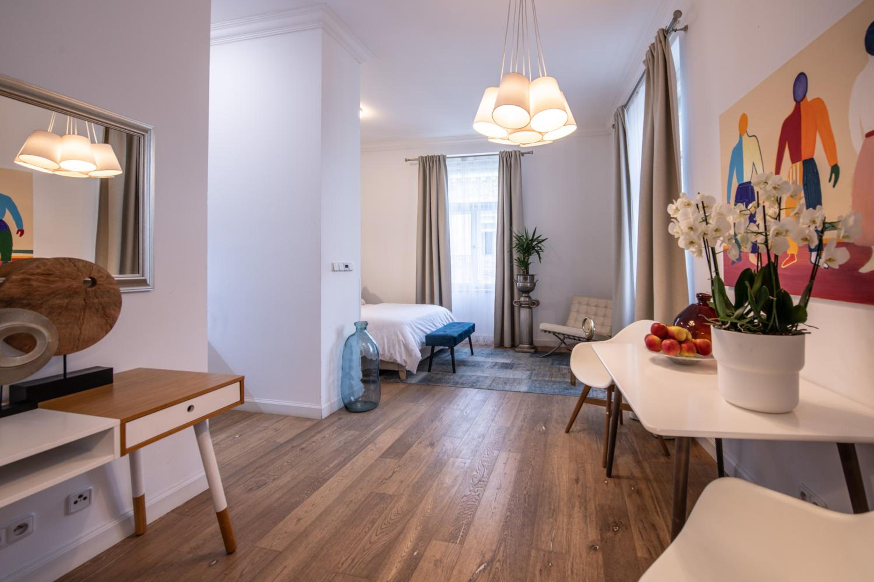 Modern Downtown APT - renovated, on ideal location