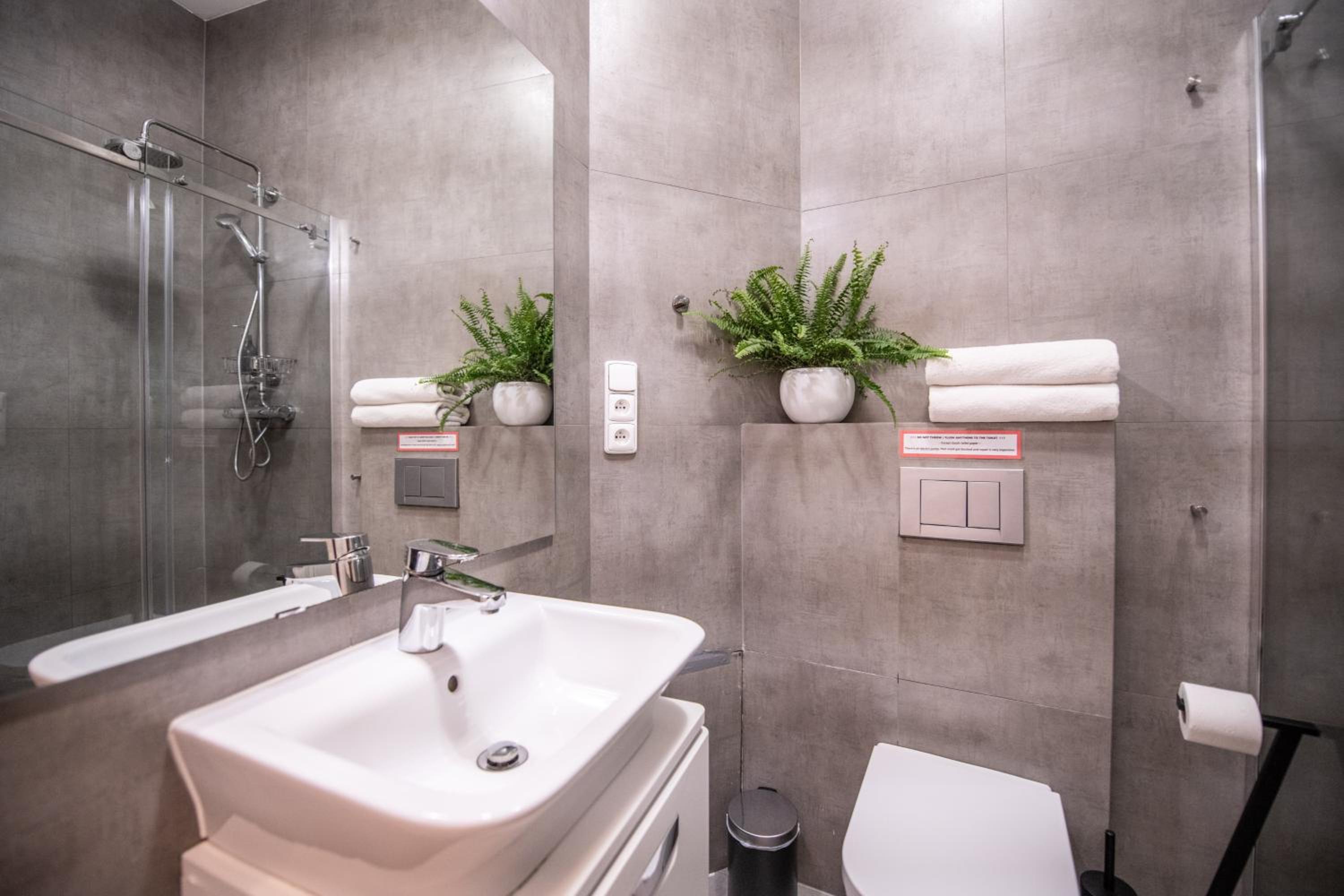 Modern Downtown APT - renovated, on ideal location