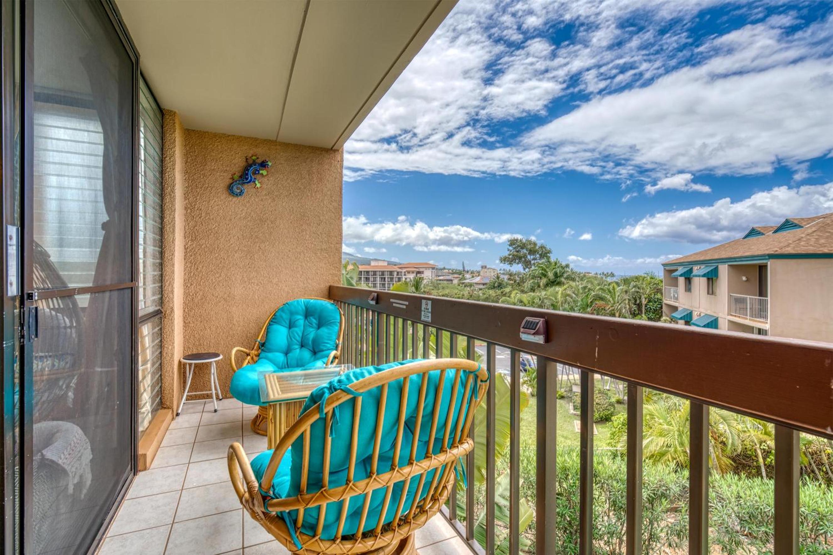 Maui Vista 2-301 - Modern and Bright Renovation view 3