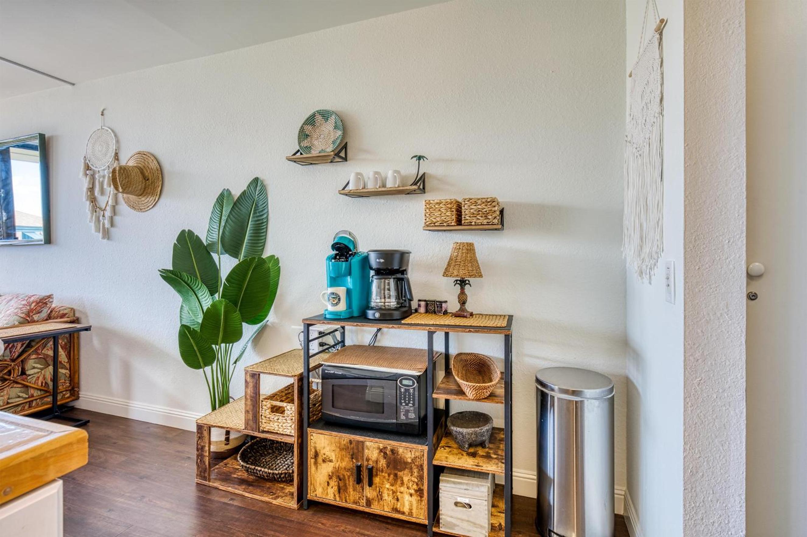 Maui Vista 2-301 - Modern and Bright Renovation view 4