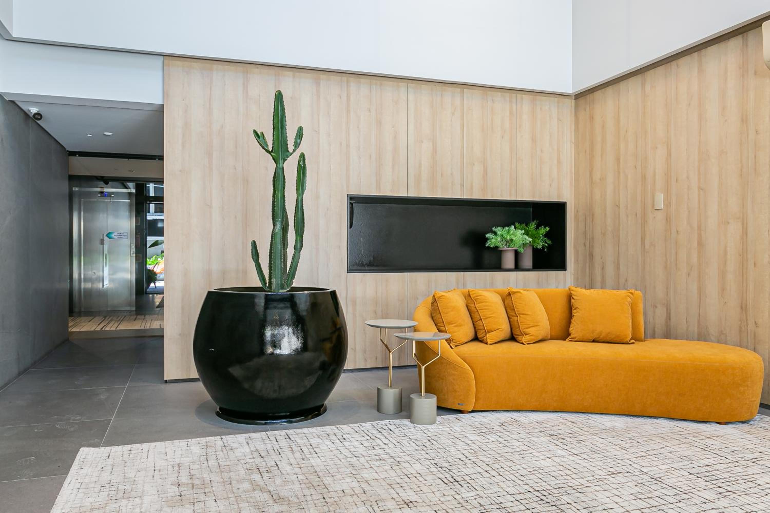 Studios Tower by Viva - Prédio com piscina no rooftop no centro de Floripa