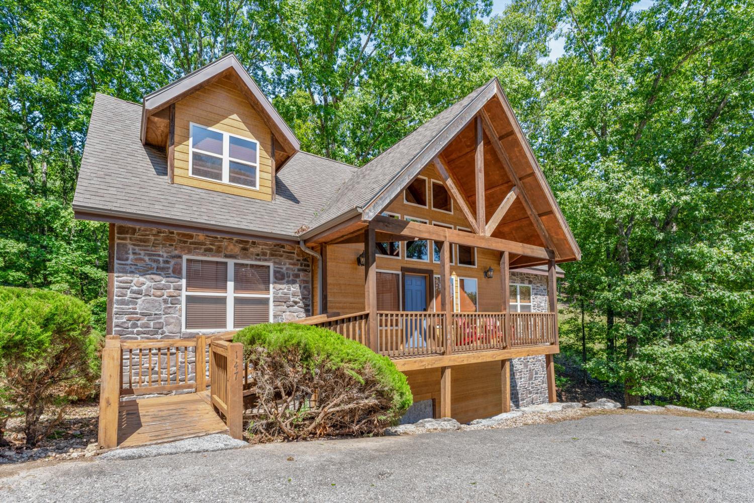 6BD 6BT New Clubhouse indoor pool 1 min to SDC view 3
