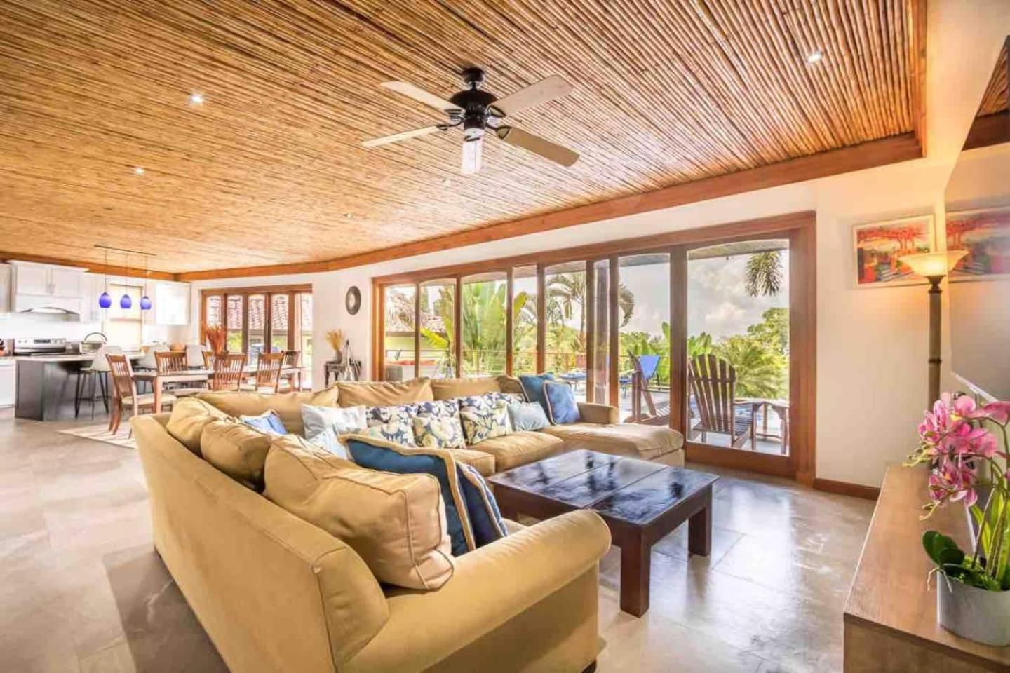 Villa In Jaco