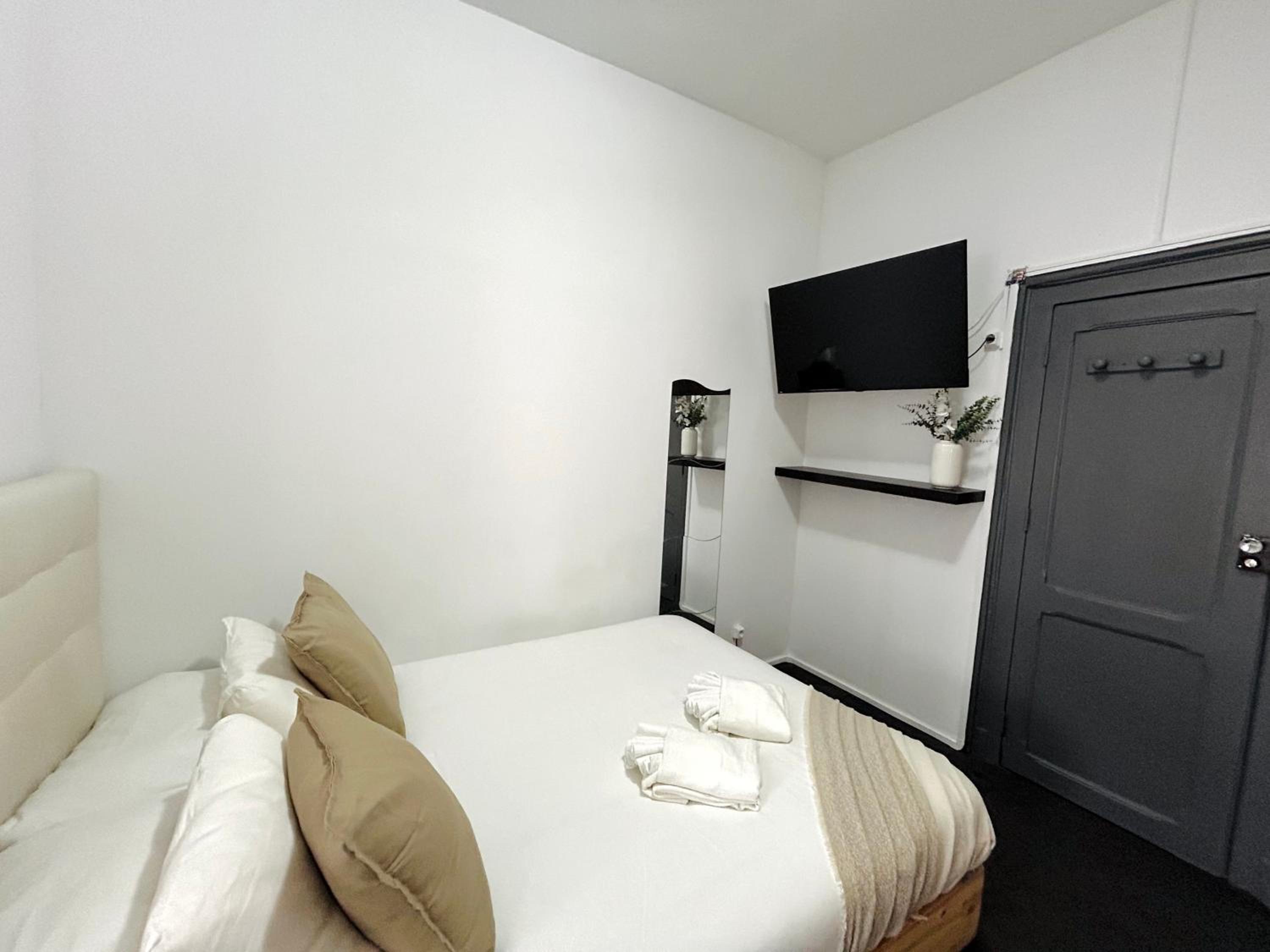 Low Cost Arroios Rooms view 4