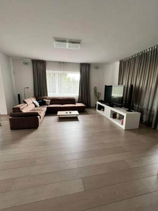 Great spacious villa near Prague