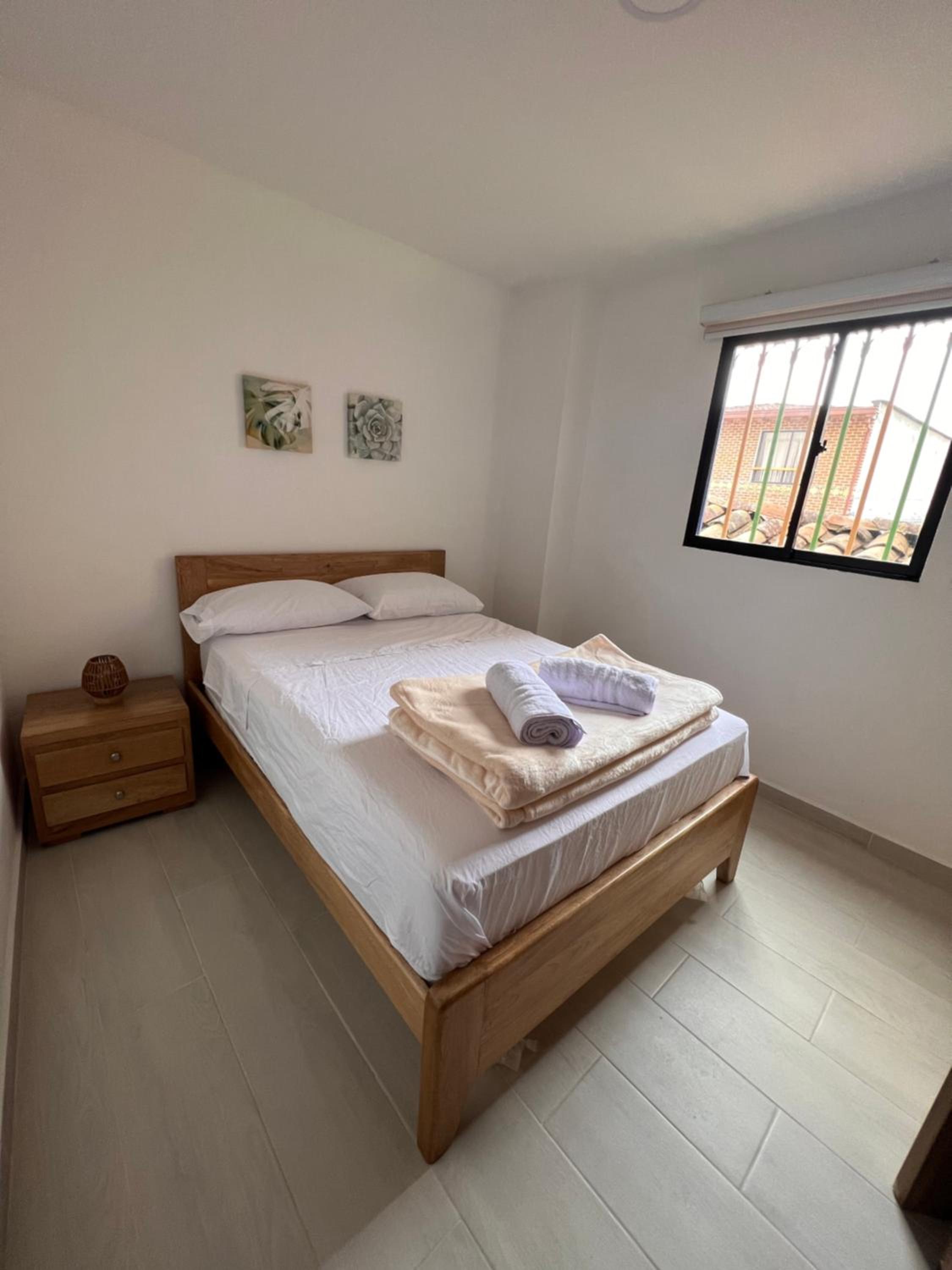 Centro Guatapé: minimalista y confortable