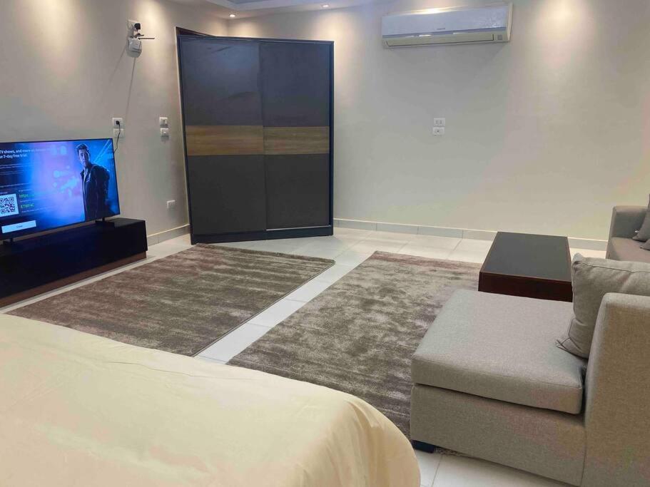 Chic 1-BR Retreat in Giza Center view 4
