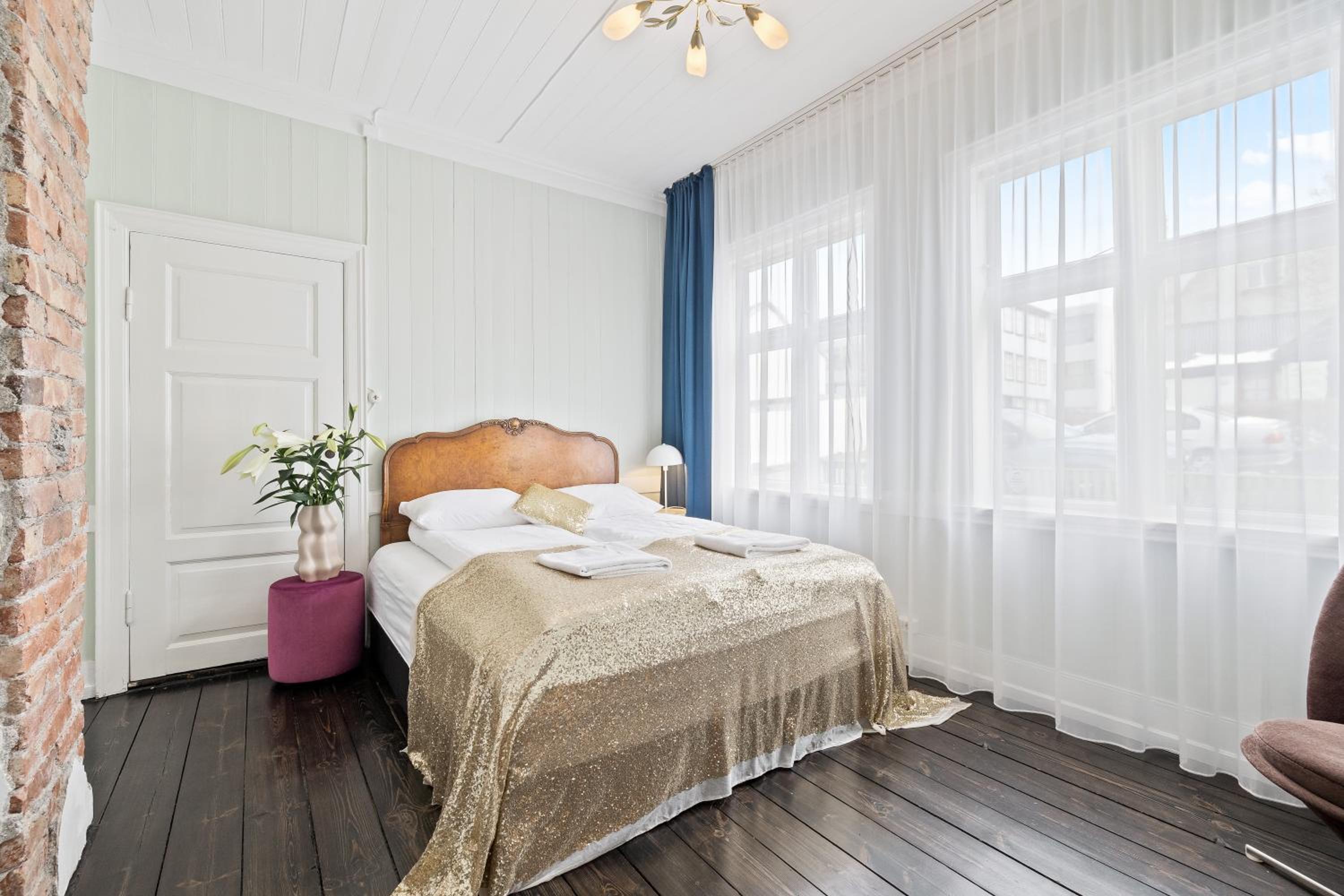 Historic Villa in Downtown Reykjavik view 5