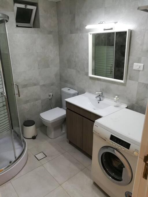 ‘C’ DAZZLING MODERN 2 BDRM APT IN KHALDA Free WIFI view 5