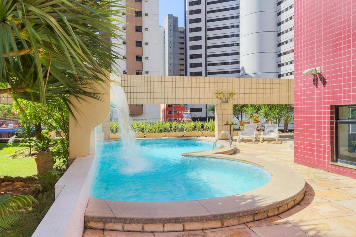 Aparthotel a 50m da Beira Mar 2 quartos sendo escritório sofá-cama, ideal para empresários e home office