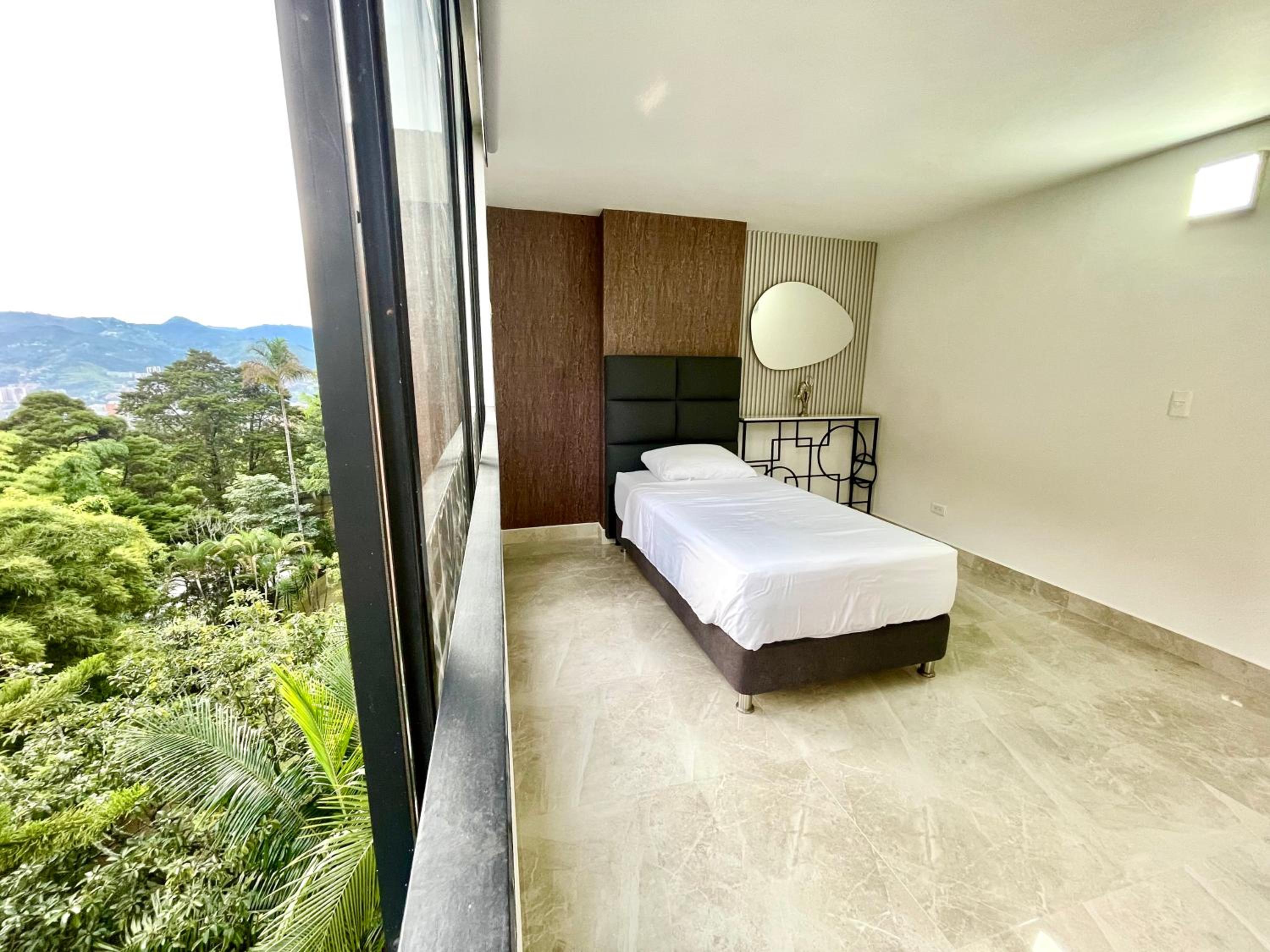 Lujoso, cómodo y amplio, mejor barrio Medellín