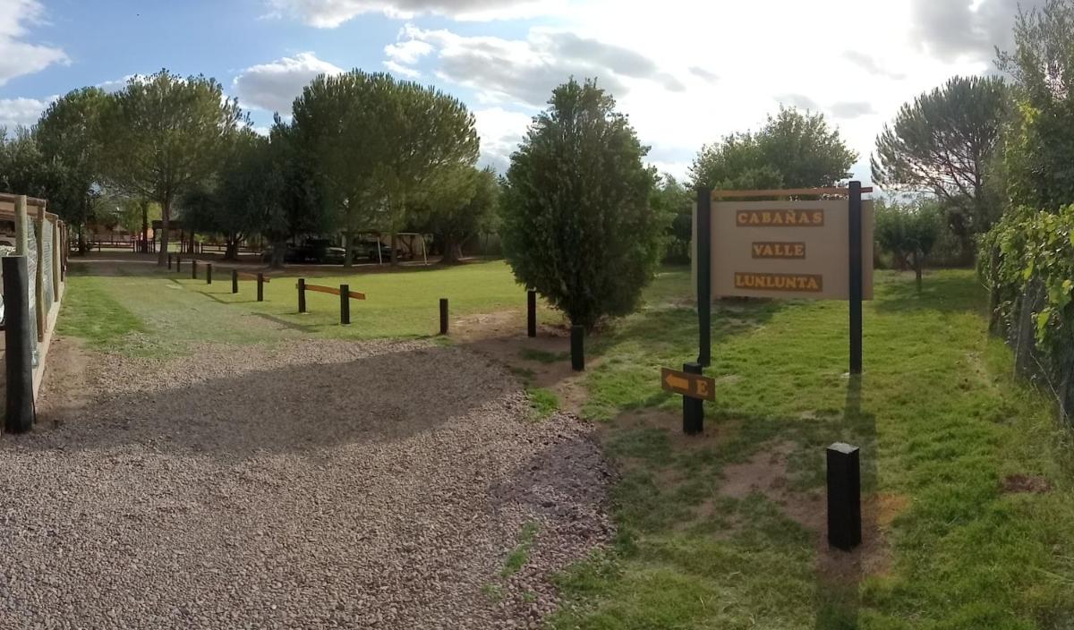 CABAÑAS VALLE LUNLUNTA