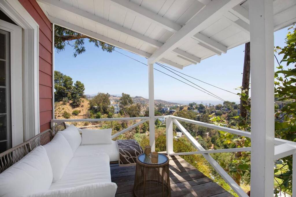 Hollywood Hills Home w Views in Laurel Canyon