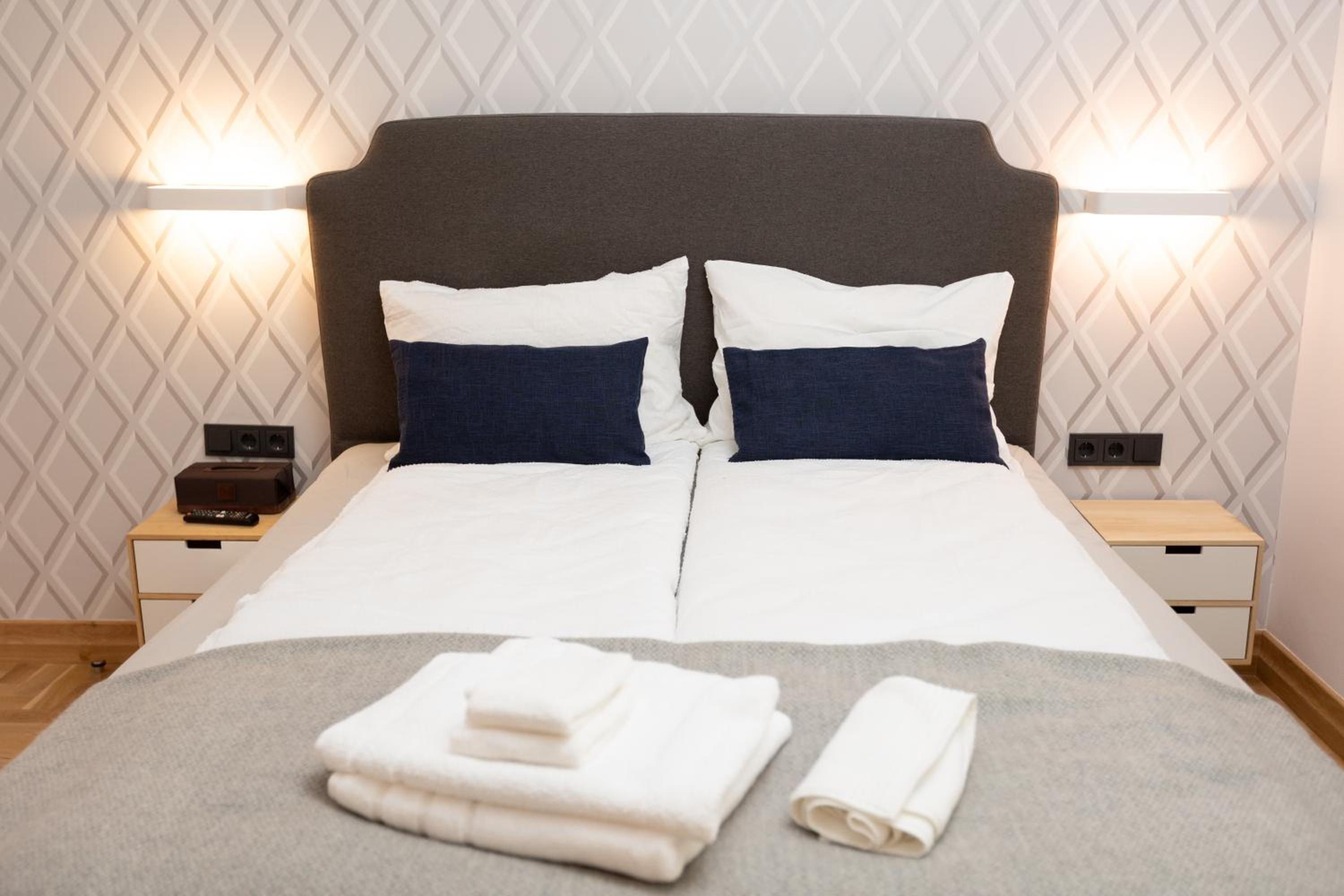 Luxury rooms 12-1