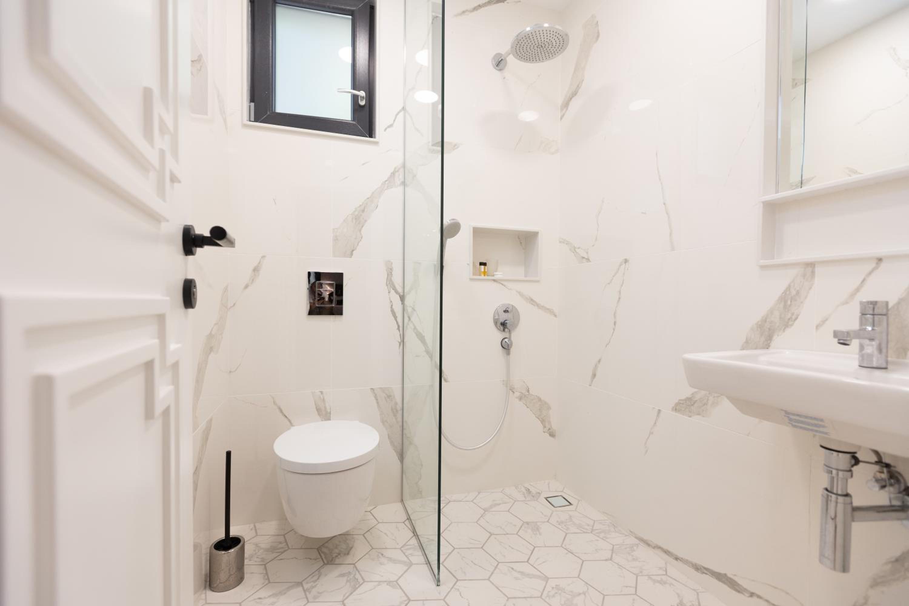 Luxury rooms 12-1