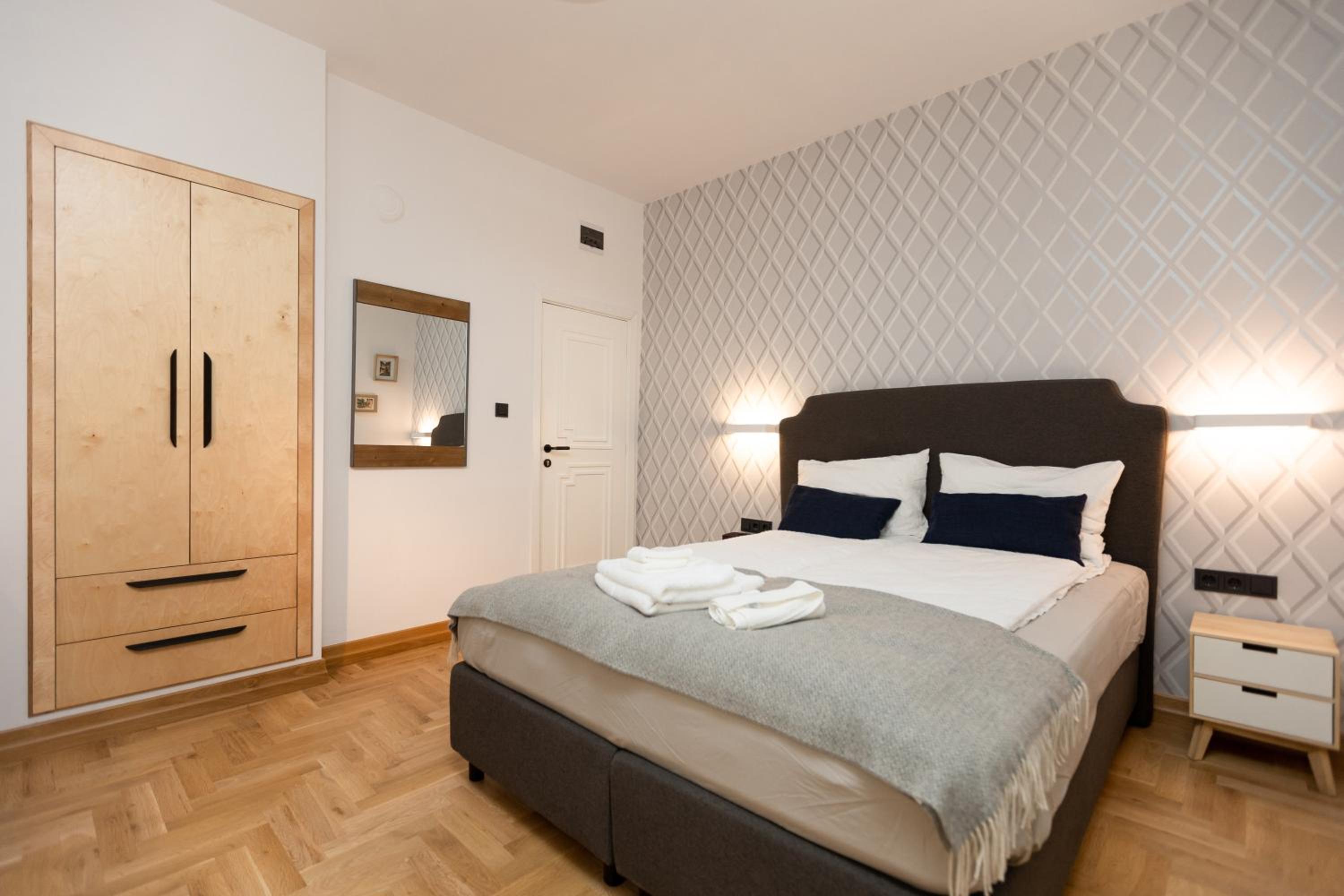 Luxury rooms 12-1