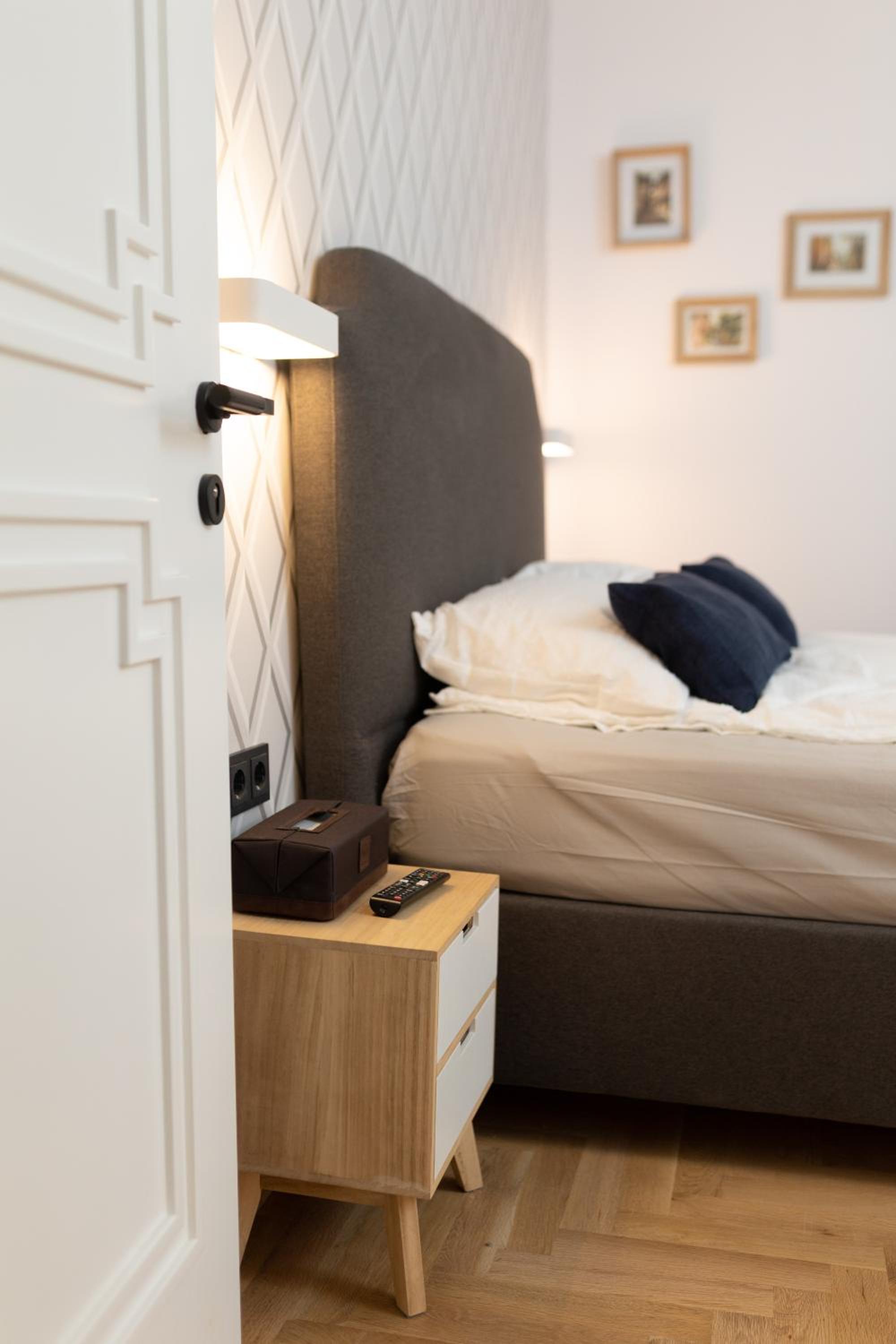 Luxury rooms 12-1