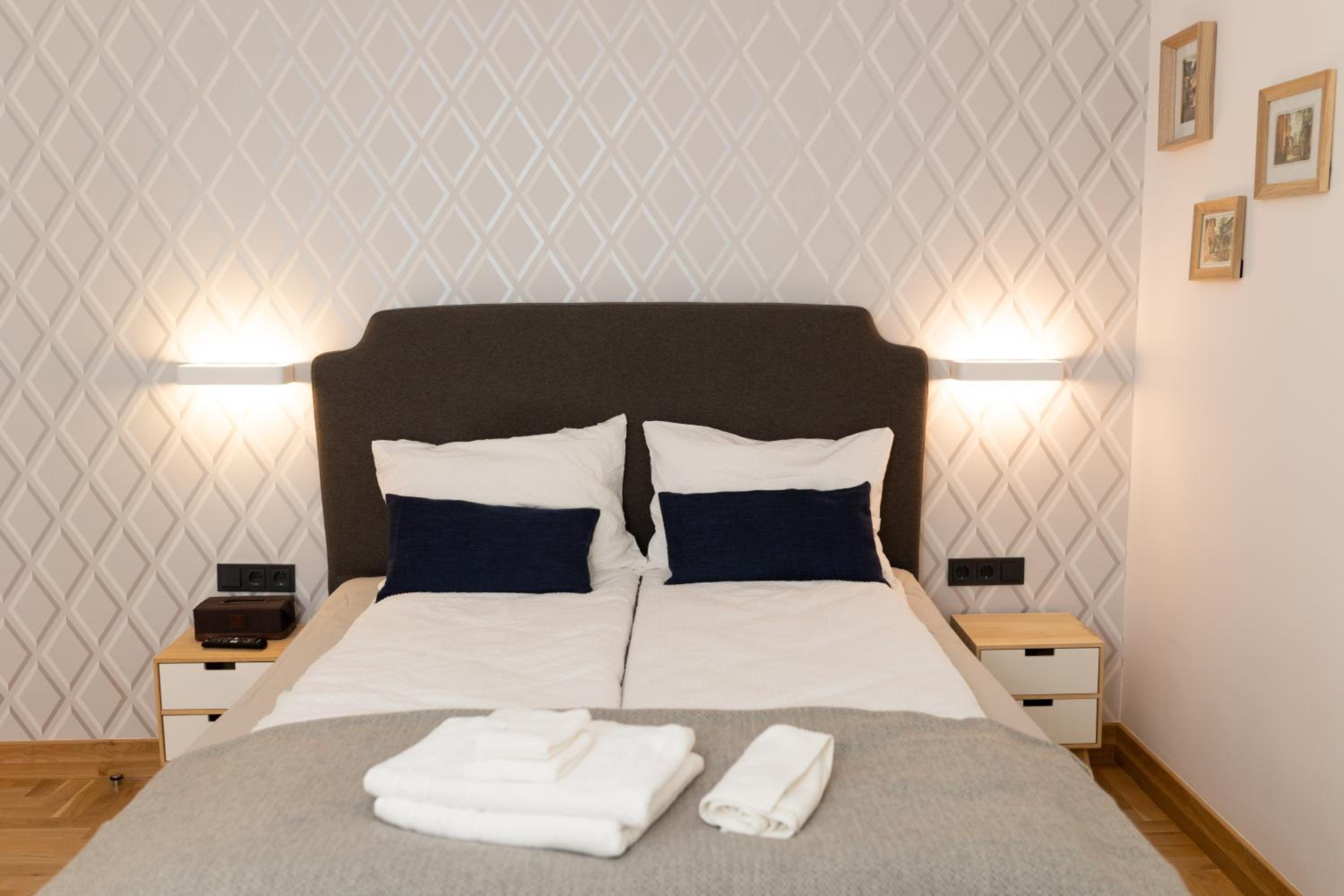 Luxury rooms 12-1