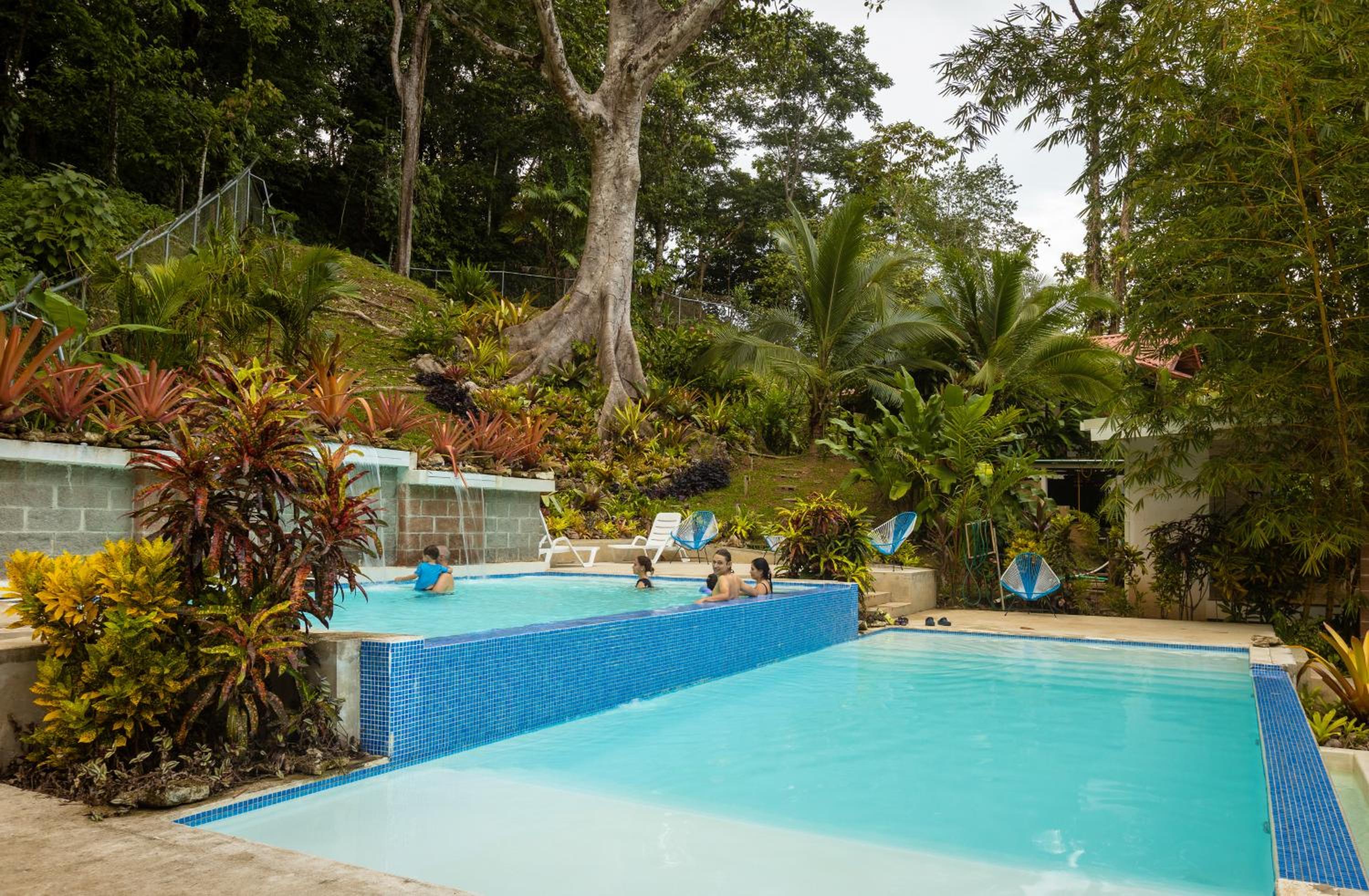 Casa Presidente (5 bed/5 bath/AC/infinity pool)