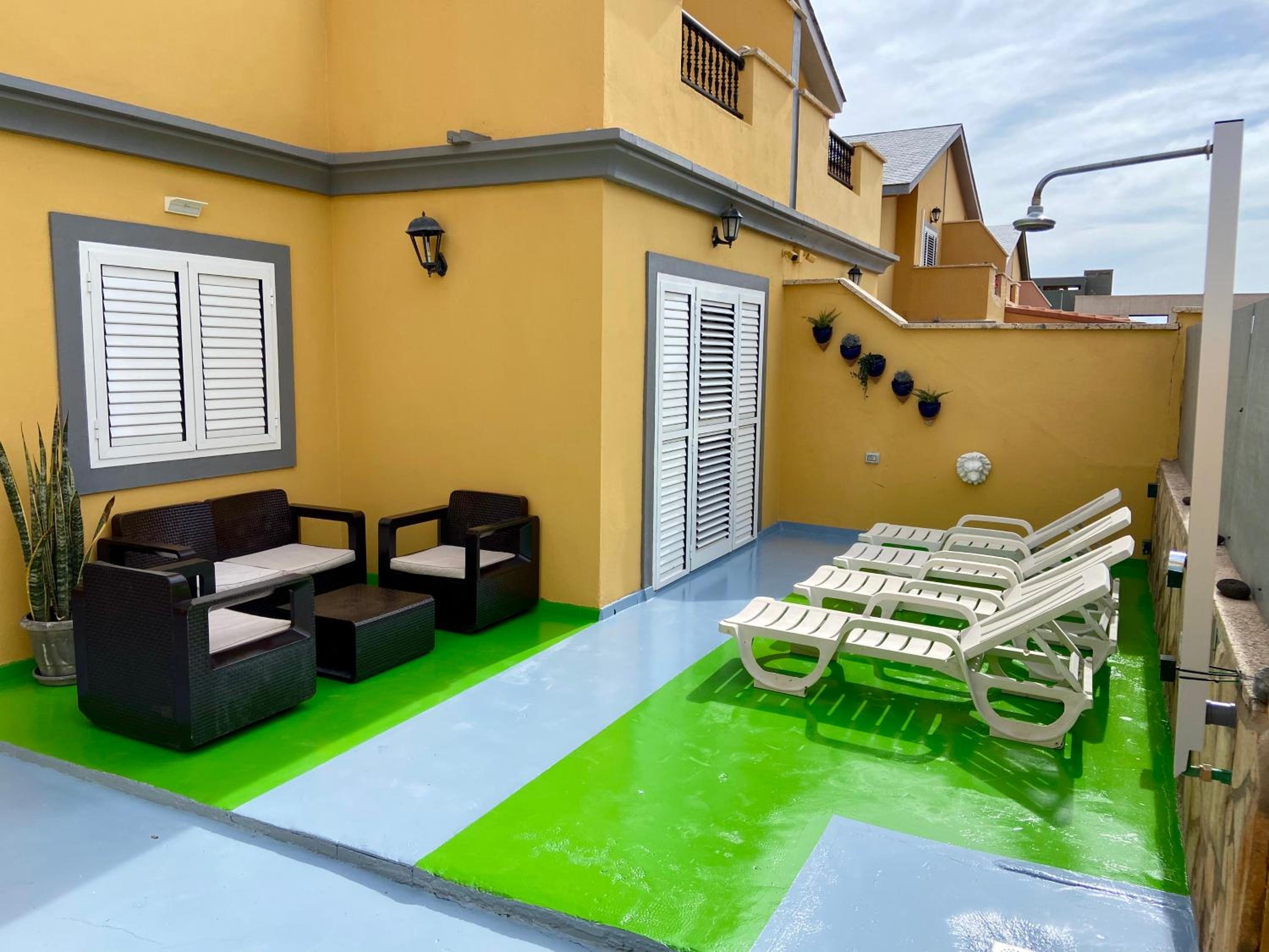 The Safe Point Residential Castillo view 3
