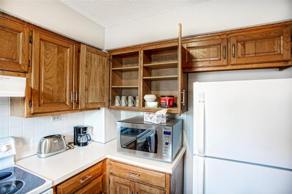 Beautiful and Cozy Olathe Home. - Property Image 28