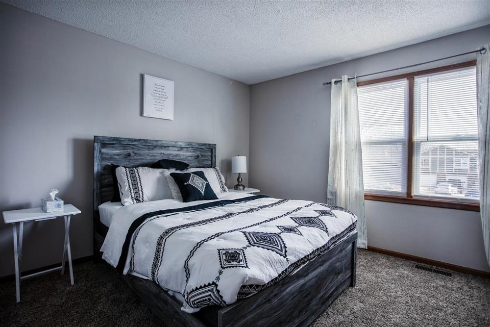 Beautiful and Cozy Olathe Home. - Property Image 5