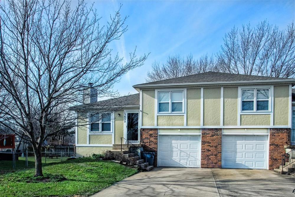 Beautiful and Cozy Olathe Home. - Property Image 39