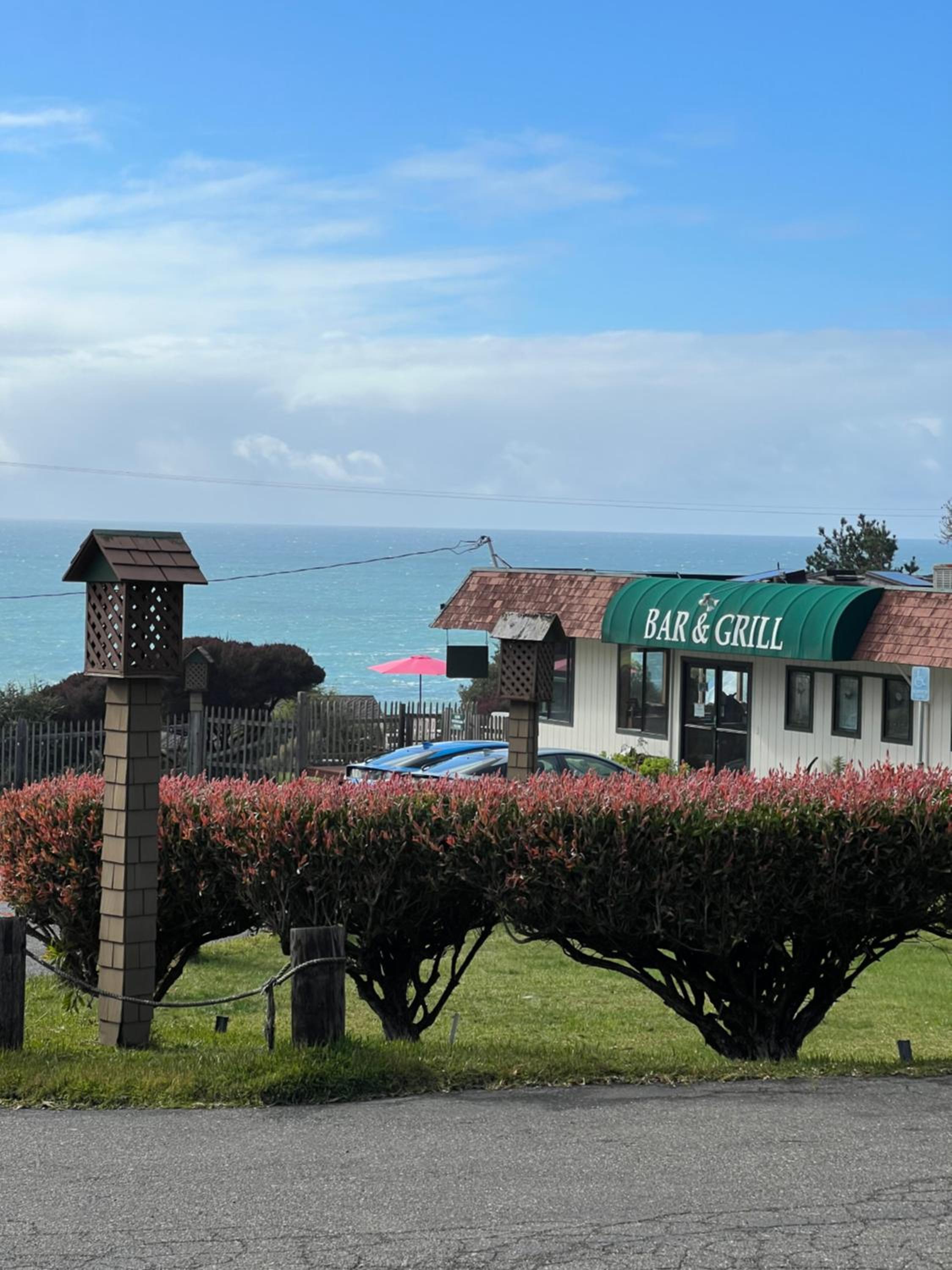 Ocean Cove Lodge Bar & Grill